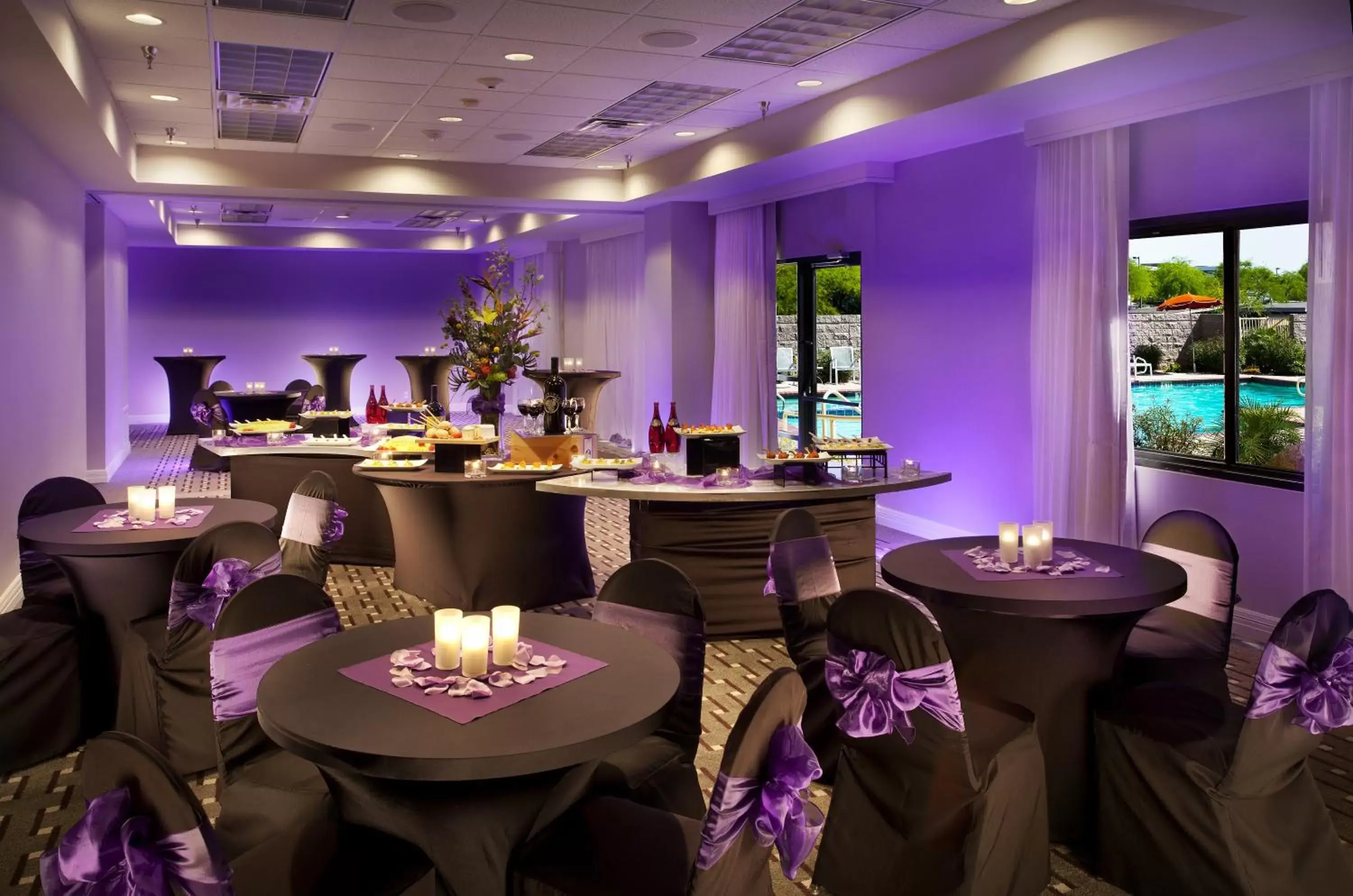 Banquet/Function facilities, Restaurant/Places to Eat in Radisson Hotel Phoenix Airport