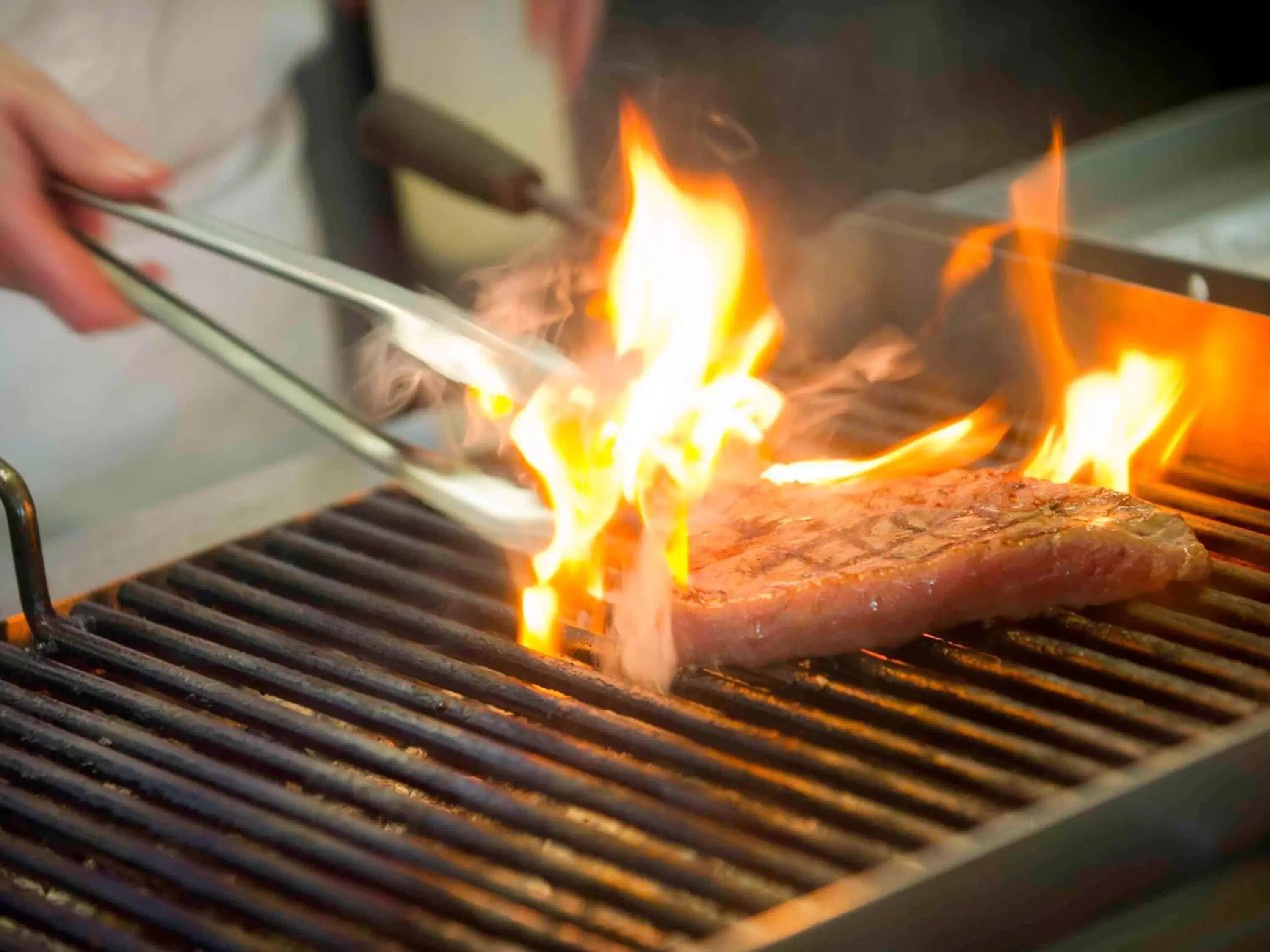 Restaurant/places to eat, BBQ Facilities in Novotel Brisbane Airport