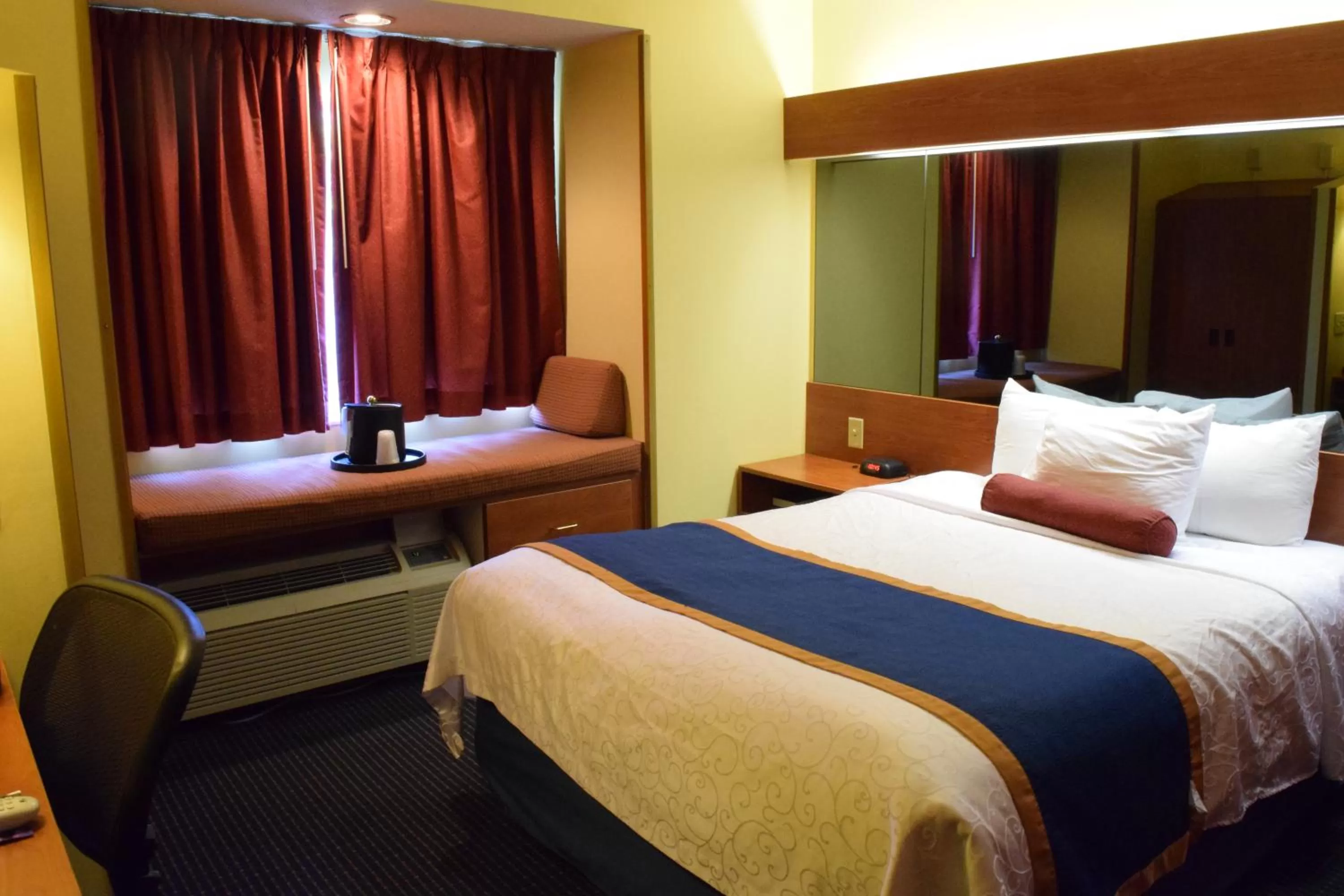 Bed in Inn at the Finger Lakes