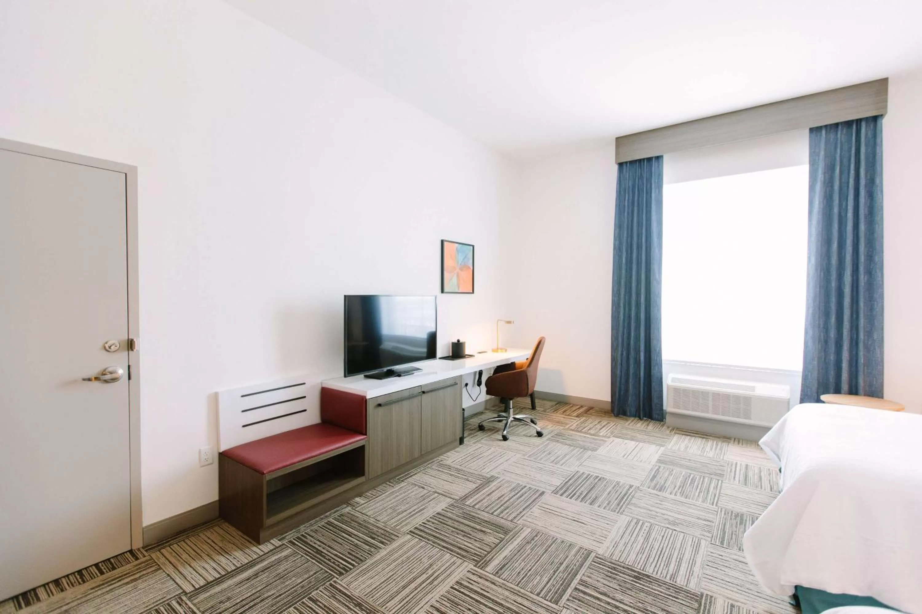 Bedroom, Bed in Hilton Garden Inn Winter Park, FL
