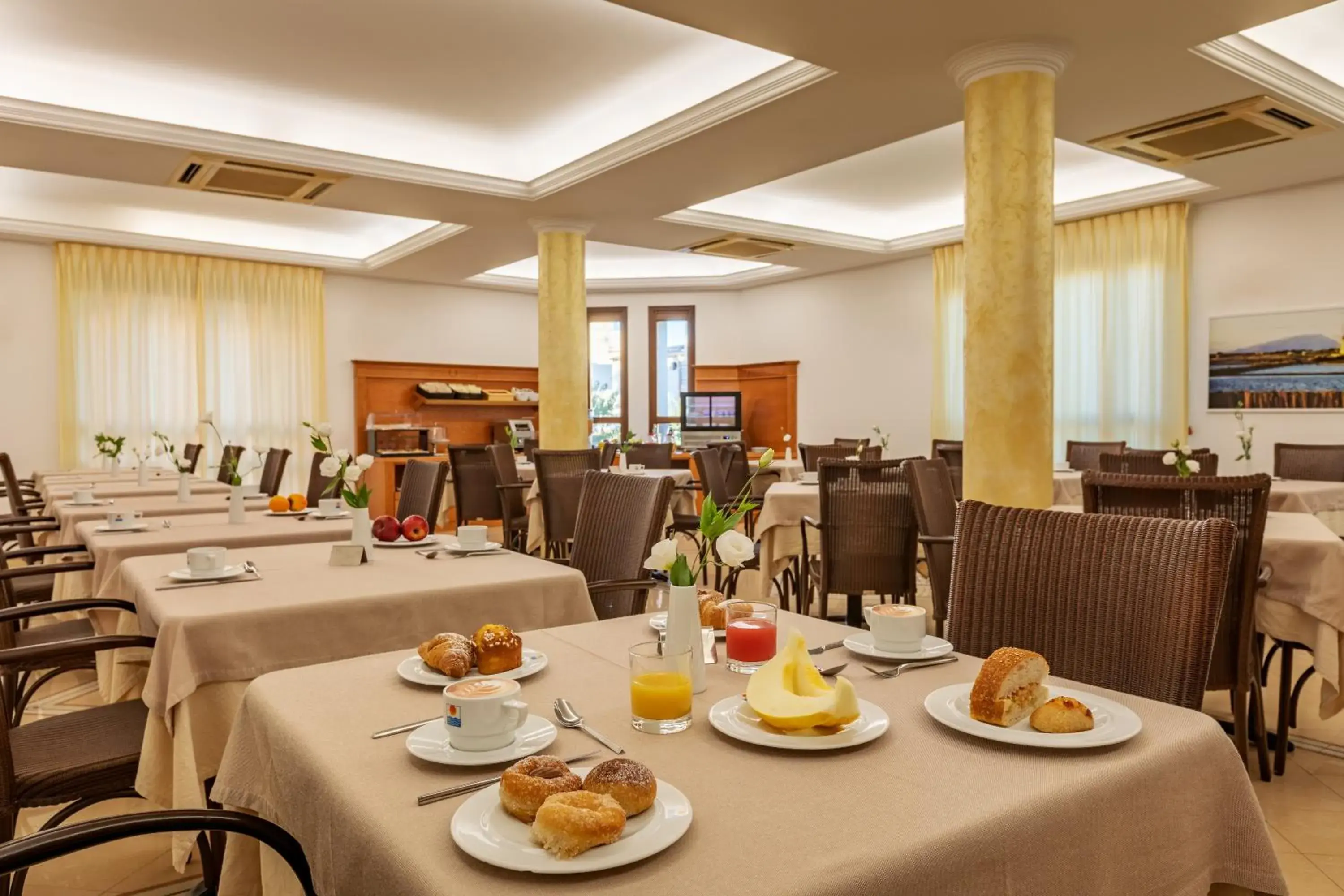 Restaurant/Places to Eat in Hotel Sabbia d'Oro