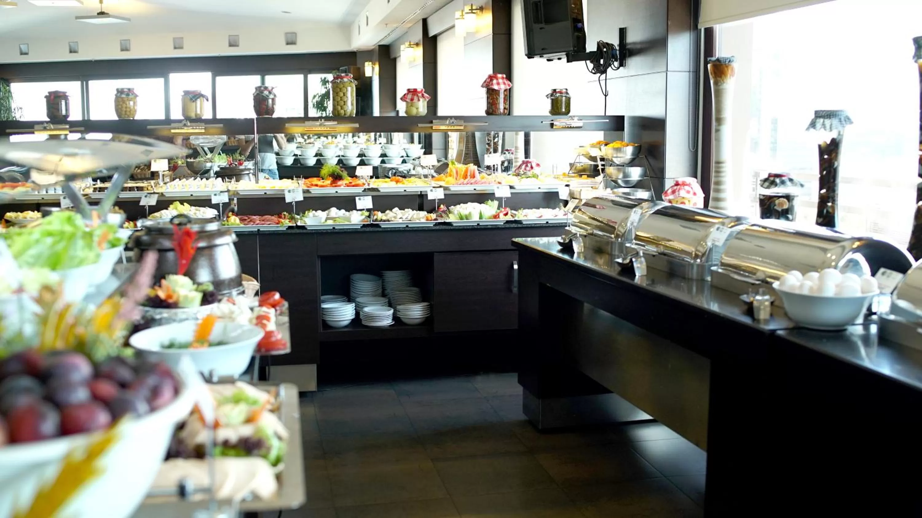 Buffet breakfast in Point Hotel Taksim