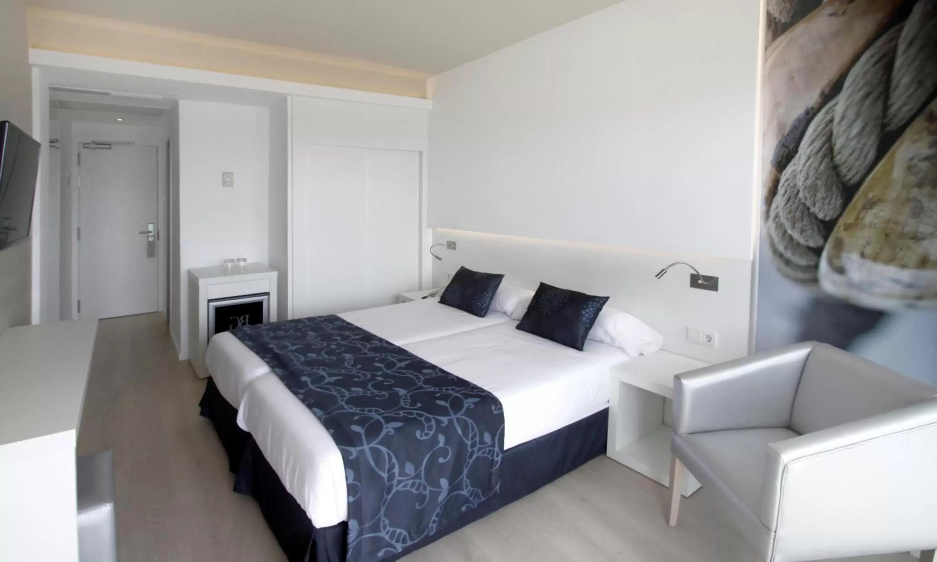 Photo of the whole room, Bed in BG Java Photo of the whole room, Bed in BG Java