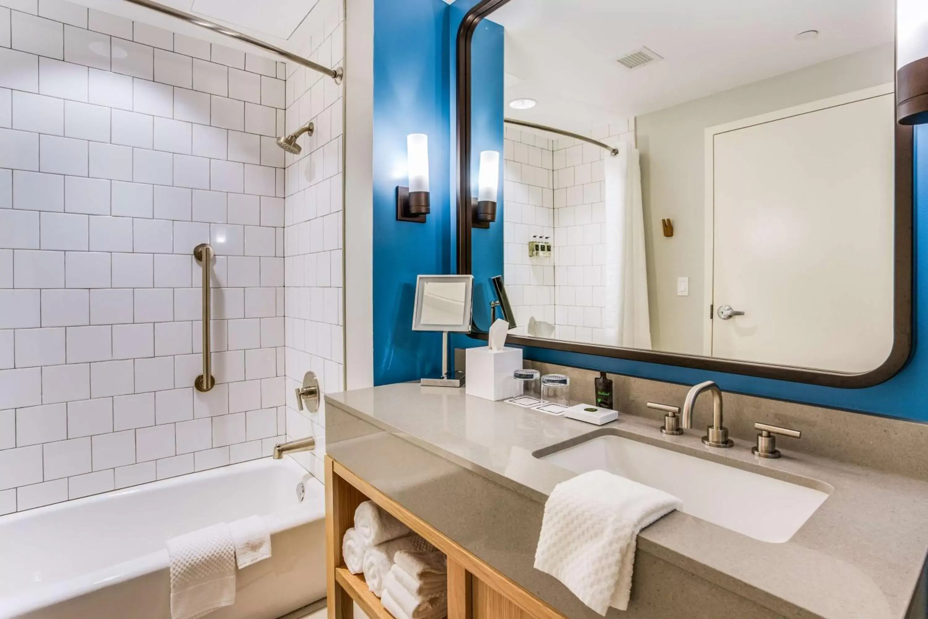 Bathroom in The Lodge at Gulf State Park, A Hilton Hotel