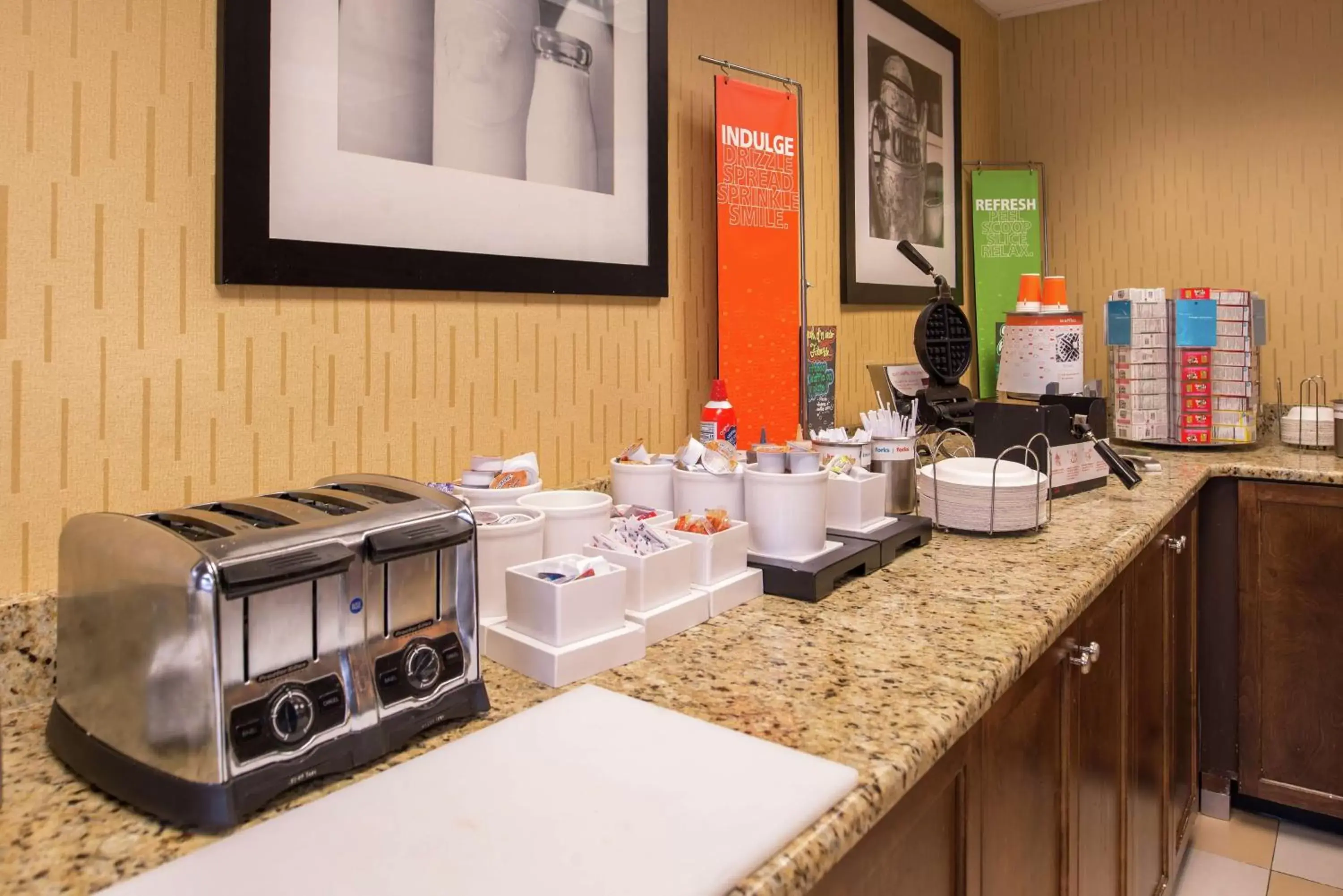 Dining area, Restaurant/Places to Eat in Hampton Inn Columbia Northeast-Fort Jackson Area