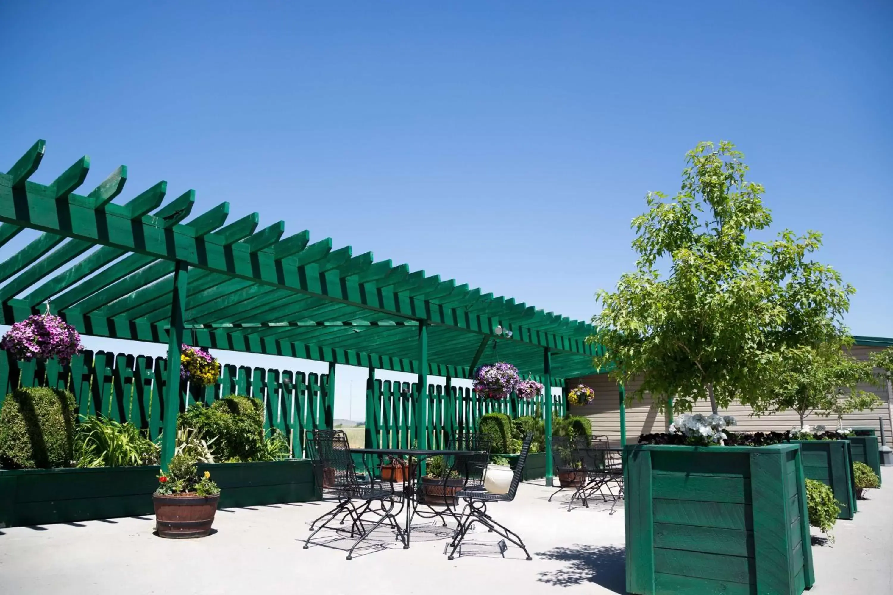 Property building in Best Western Paradise Inn & Resort Property building in Best Western Paradise Inn & Resort