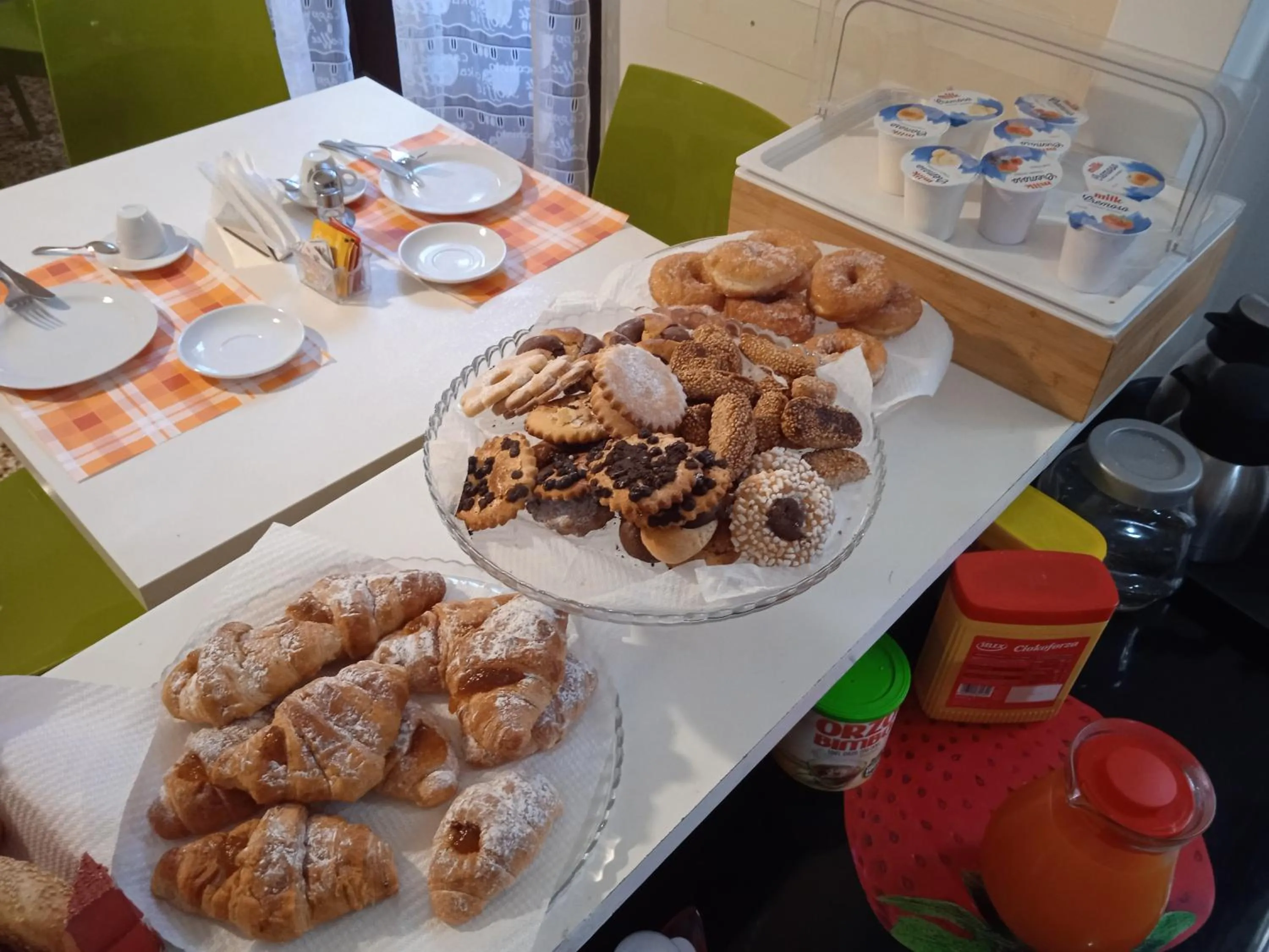 Food and drinks in Il Quadrifoglio Room& Suite