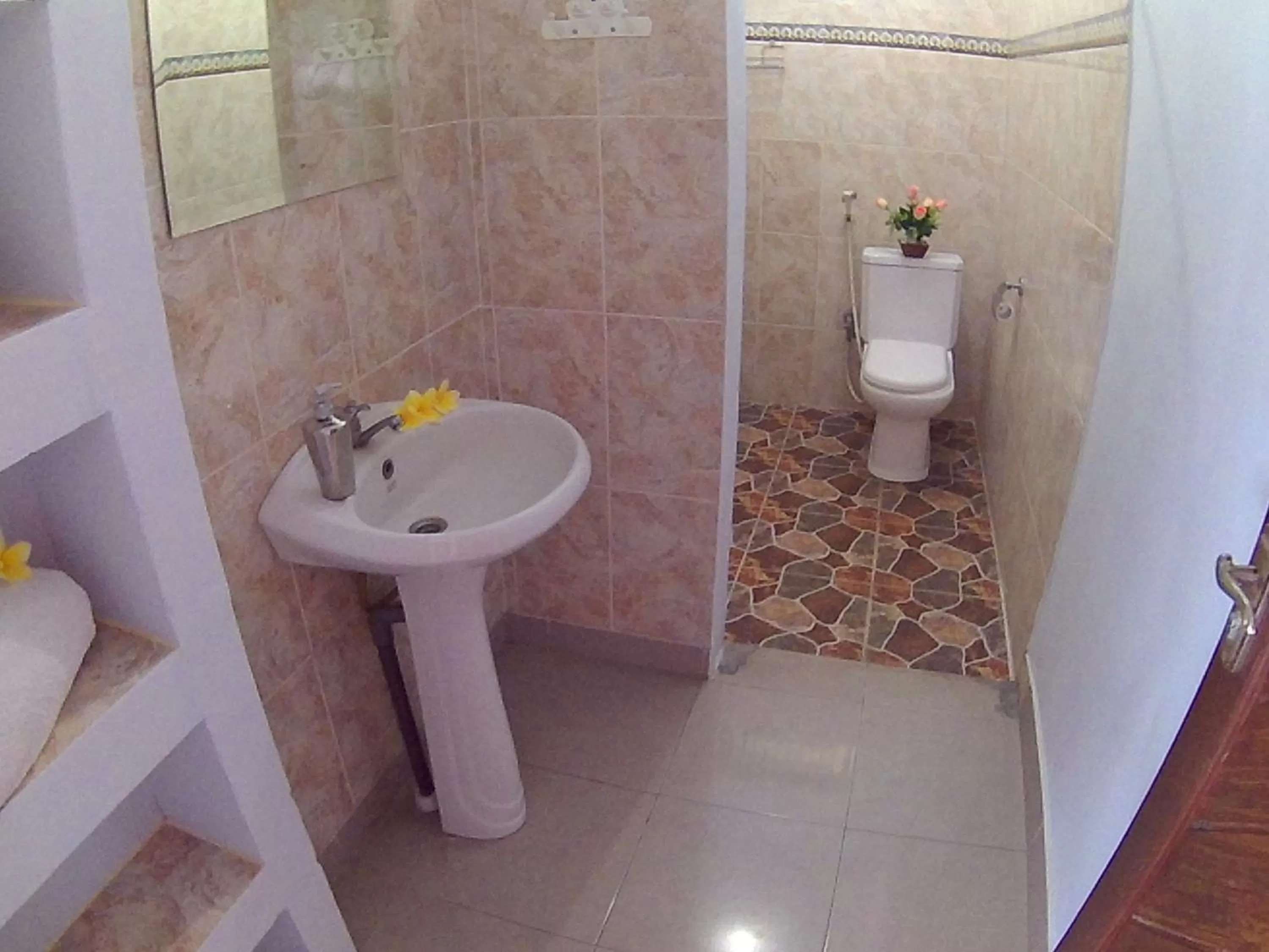 Shower in 24/7 Bed & Breakfast