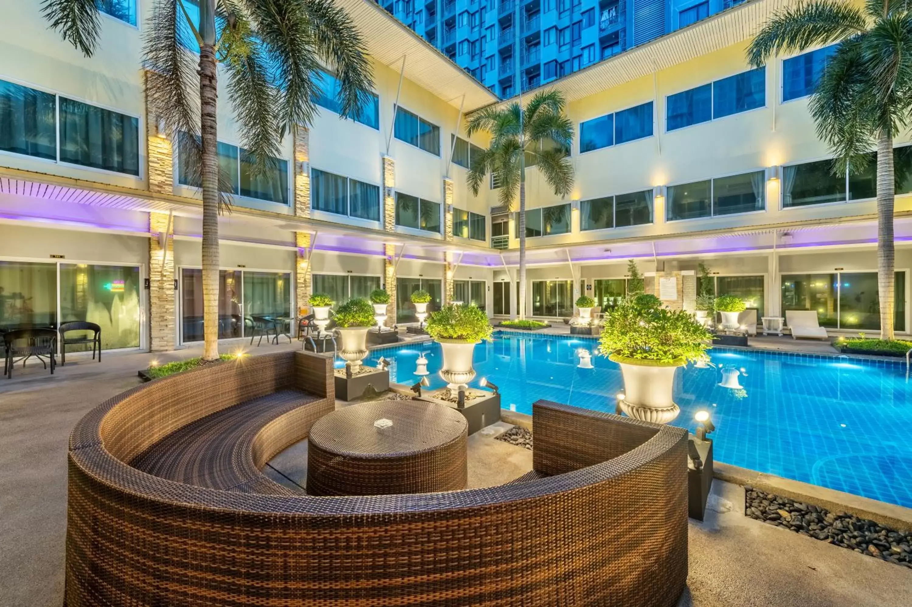 Property building, Swimming Pool in Qiu Hotel Sukhumvit SHA Plus