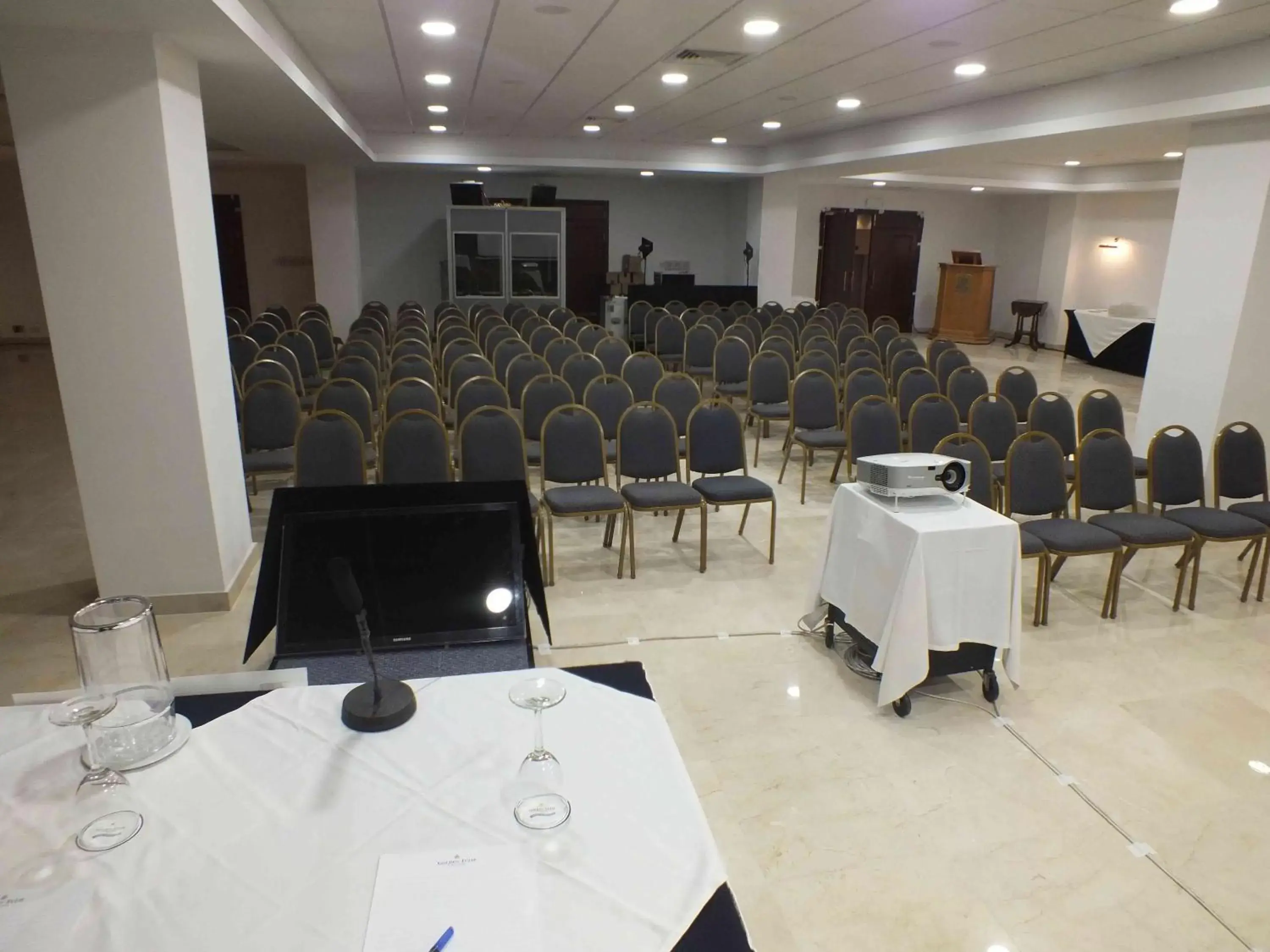 Business facilities in Golden Tulip Vivaldi Hotel