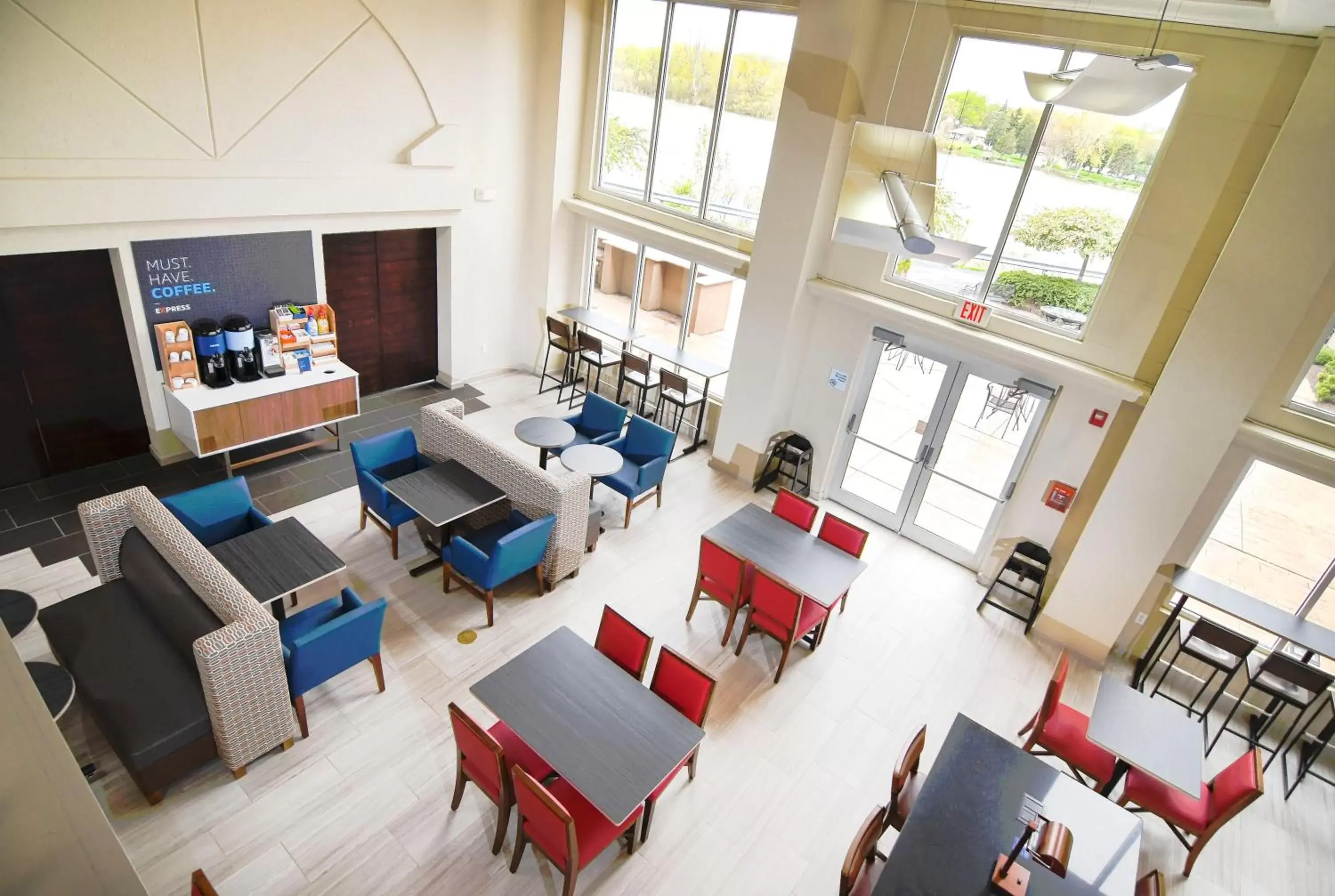 Property building in Holiday Inn Express Hotel & Suites Port Clinton-Catawba Island by IHG Property building in Holiday Inn Express Hotel & Suites Port Clinton-Catawba Island by IHG