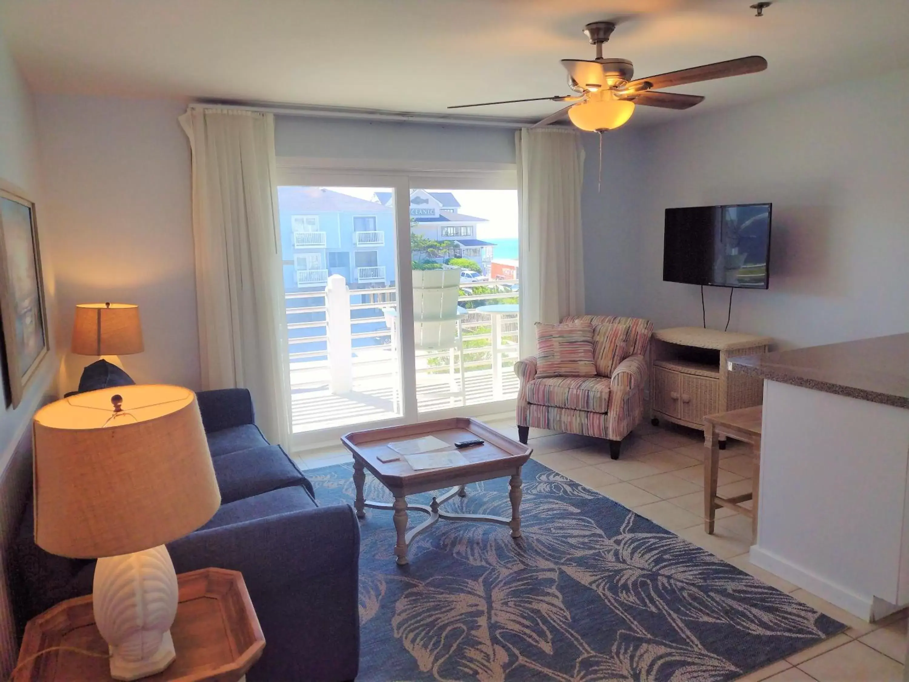 Living room, Seating Area in Sandpeddler Inn and Suites