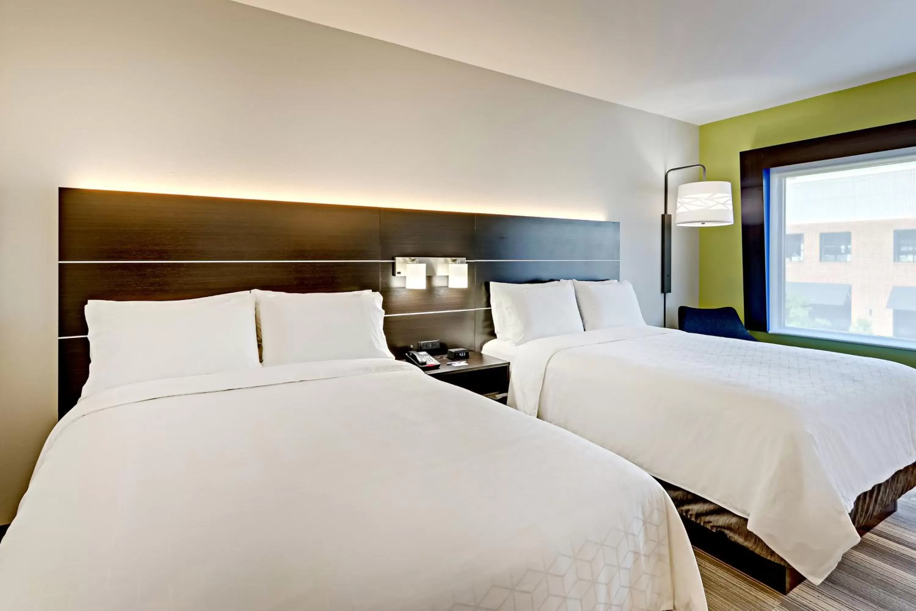 Bedroom, Bed in Holiday Inn Express & Suites - Winston - Salem SW - Clemmons, an IHG Hotel