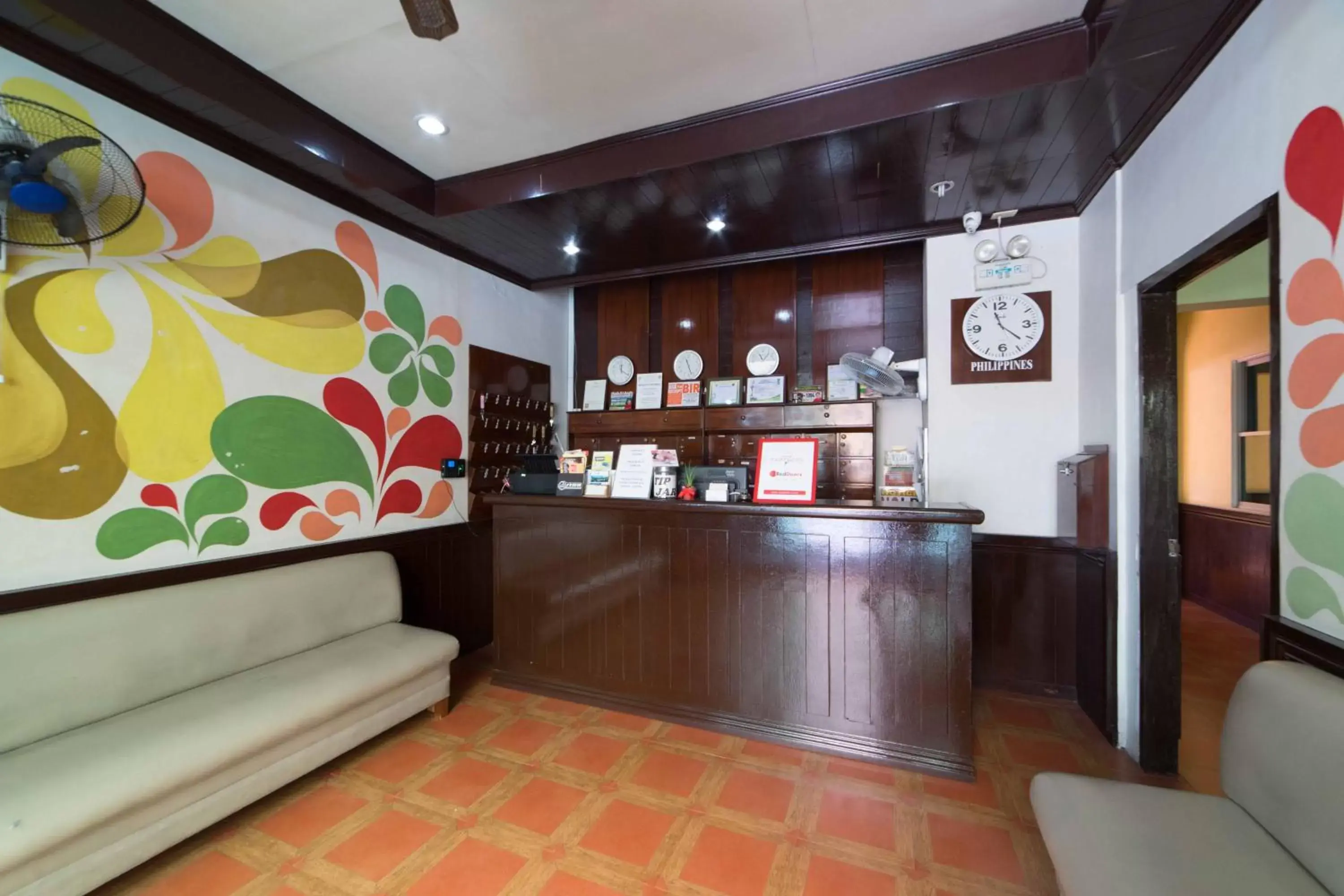 Lobby or reception, Lobby/Reception in RedDoorz near Walking Street Angeles City