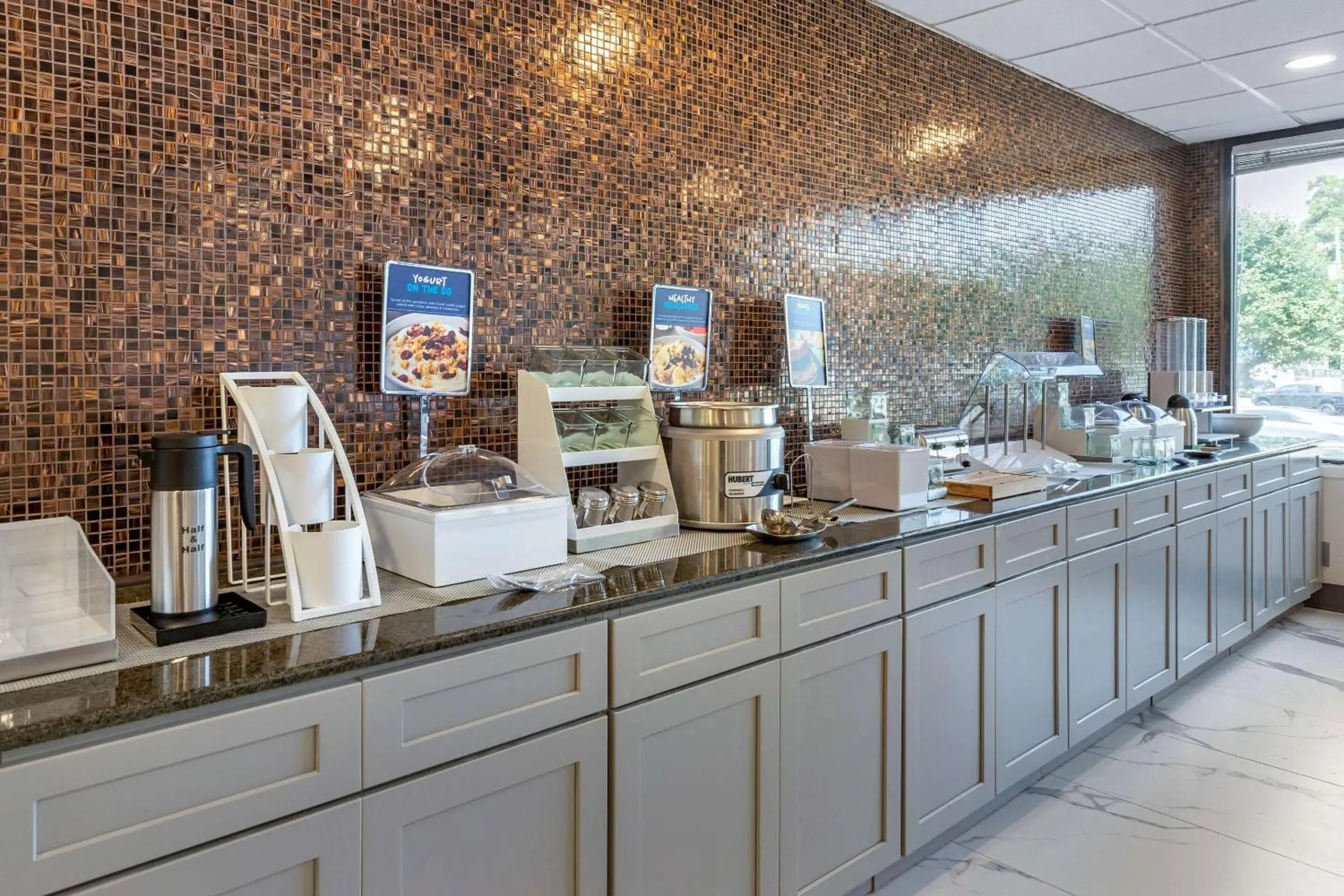 Restaurant/places to eat in Clarion Pointe Raleigh Midtown Restaurant/places to eat in Clarion Pointe Raleigh Midtown