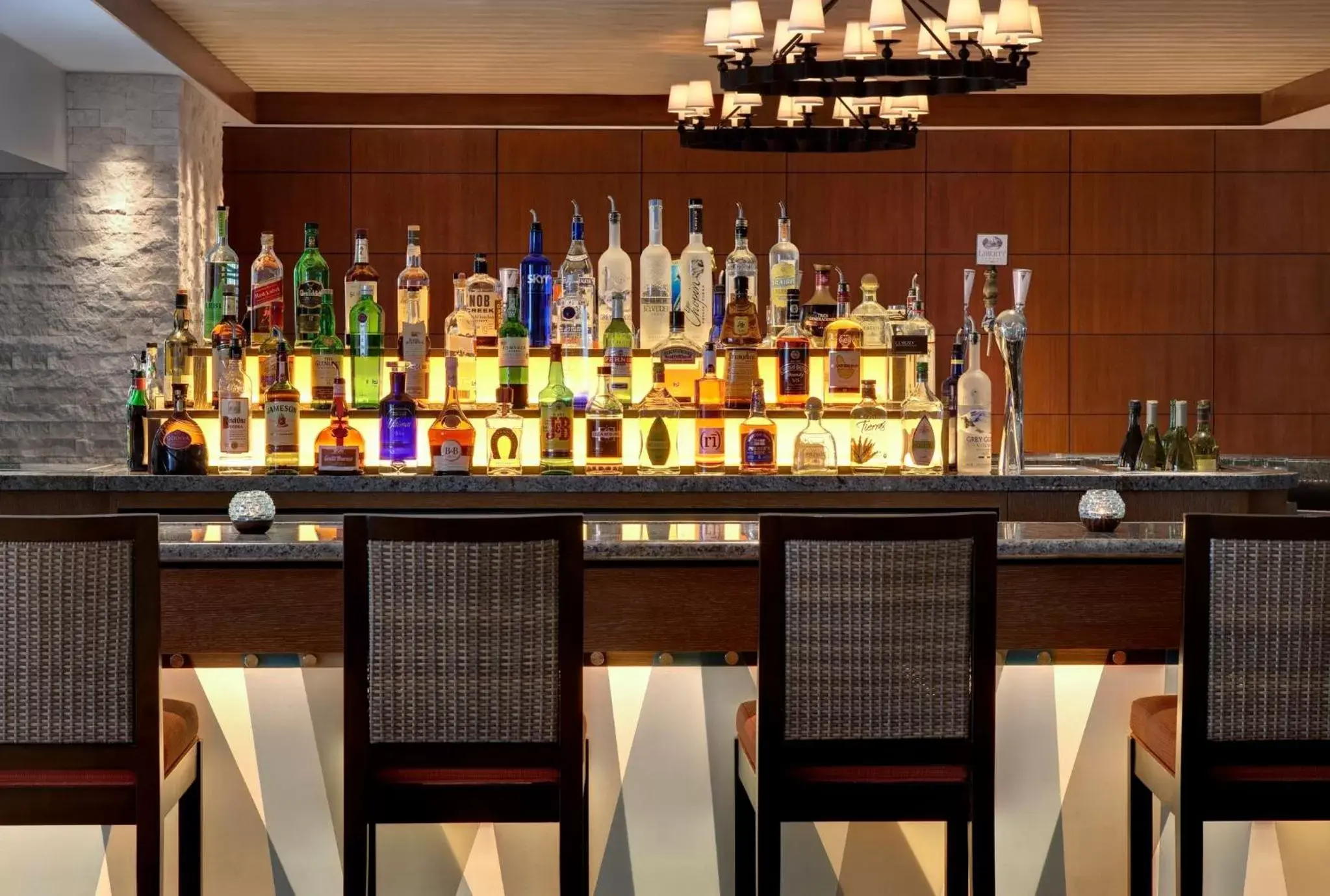 Lounge or bar in Loews Coronado Bay Resort