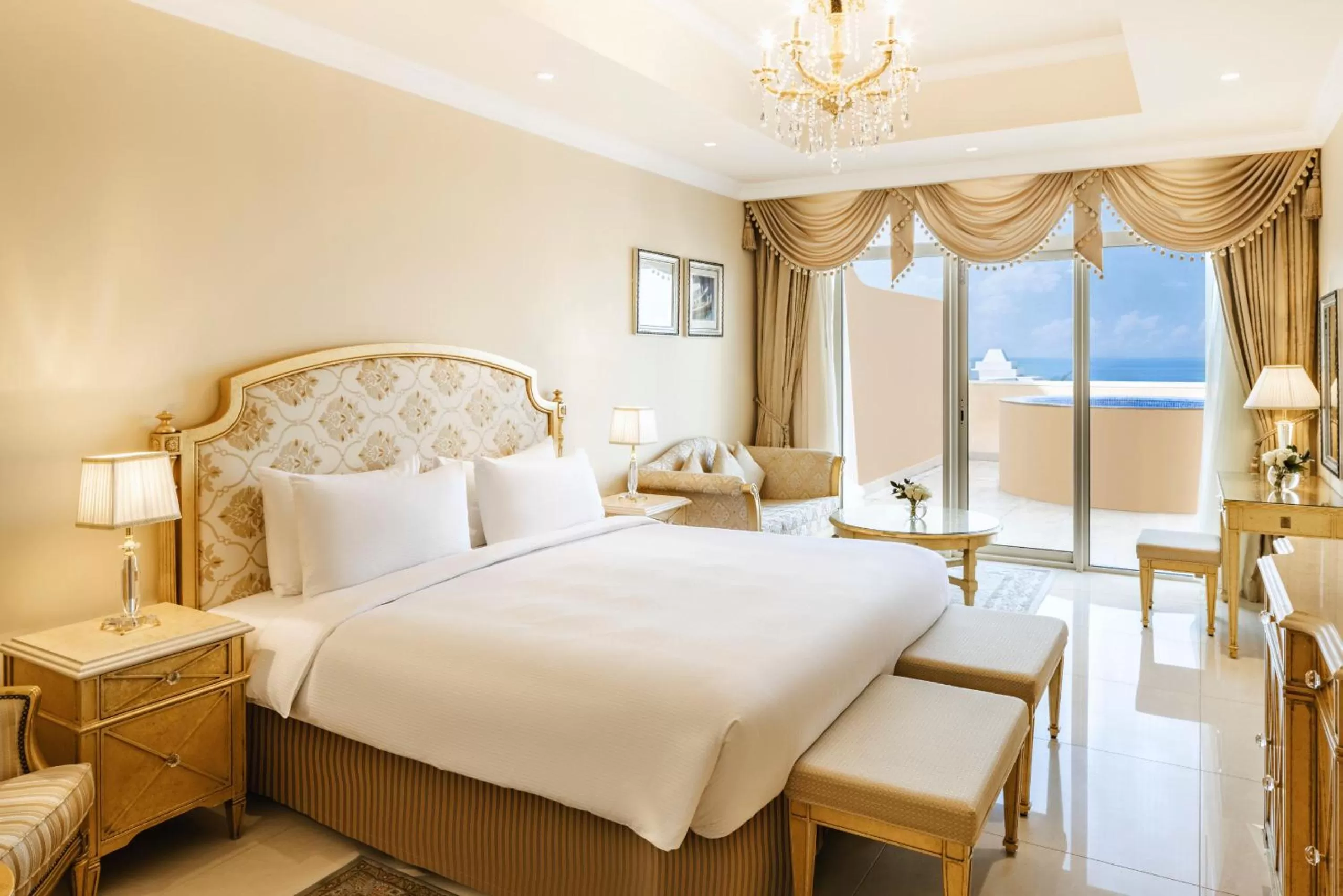 Bedroom, Bed in Kempinski Hotel & Residences Palm Jumeirah