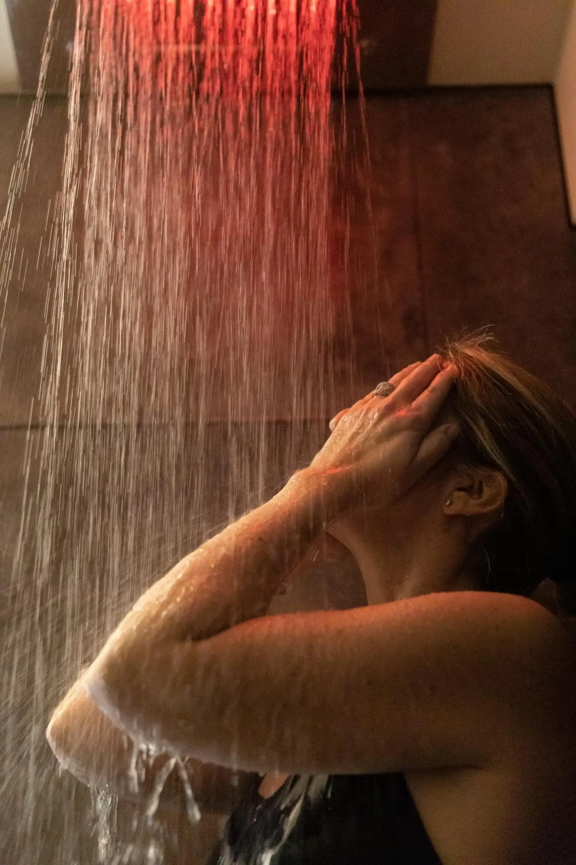 Shower in Hotel Arok