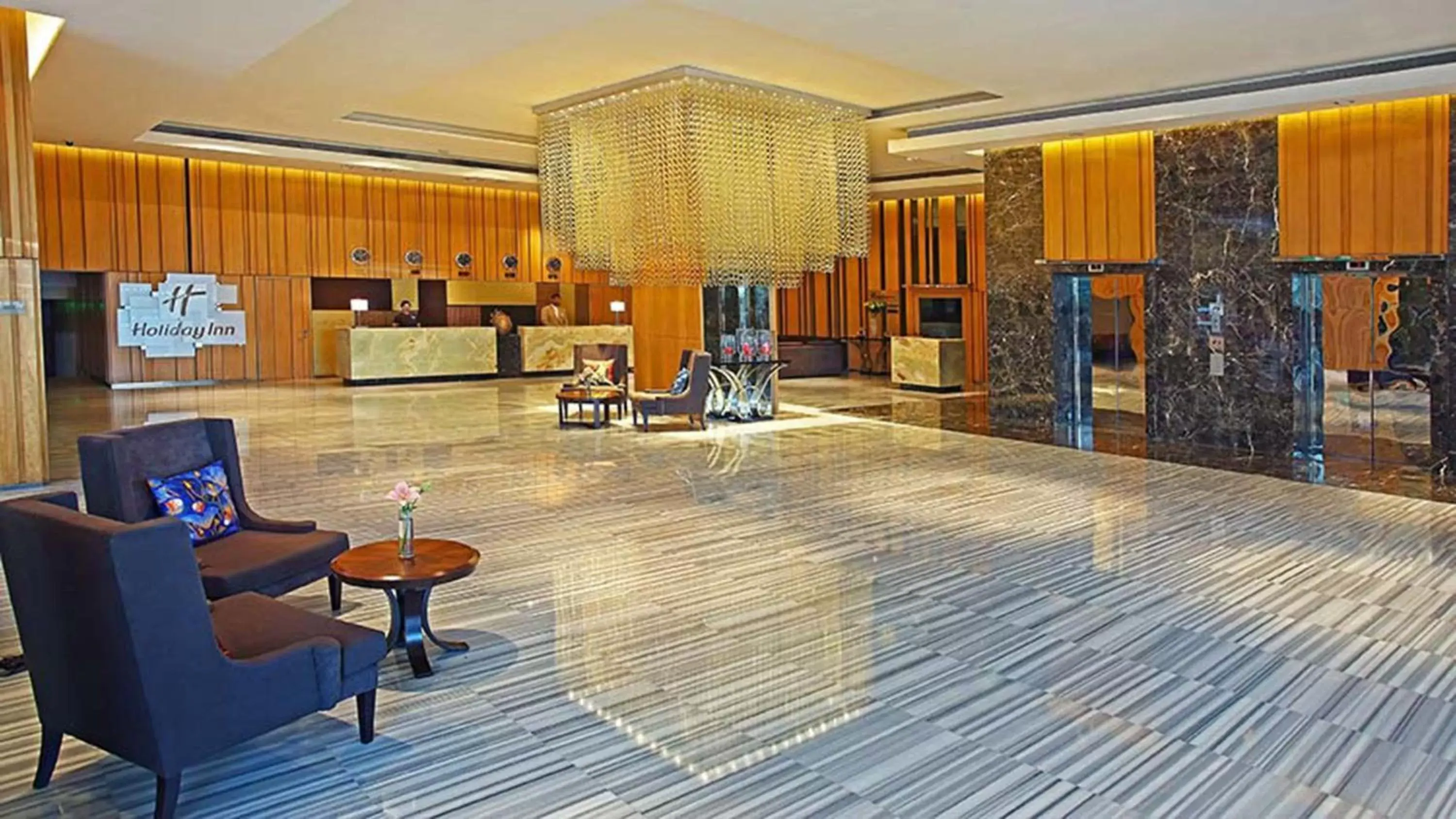 Property building, Lobby/Reception in Holiday Inn New Delhi Mayur Vihar Noida, an IHG Hotel