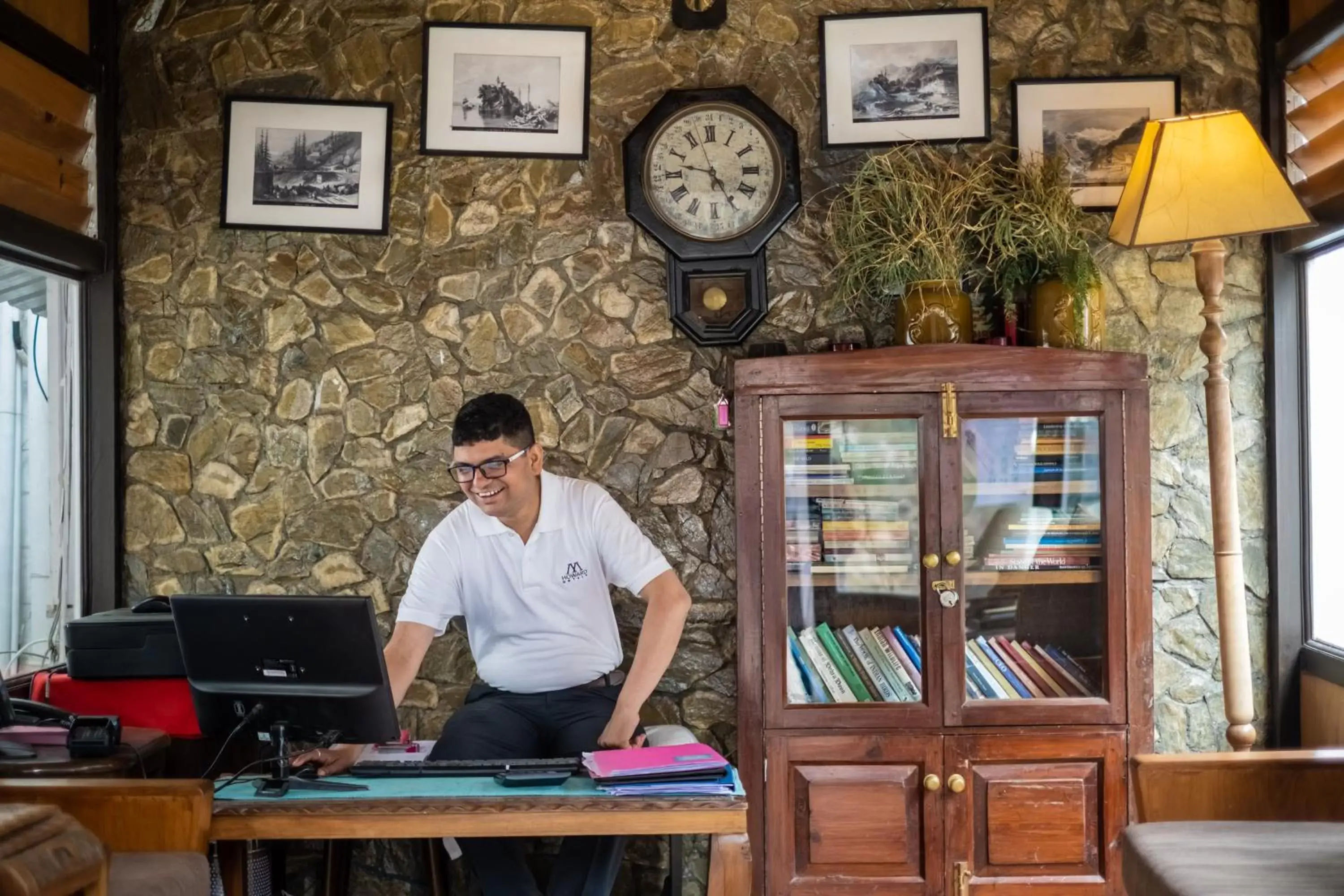 Lobby or reception in Bhikampur Lodge By Howard Lobby or reception in Bhikampur Lodge By Howard