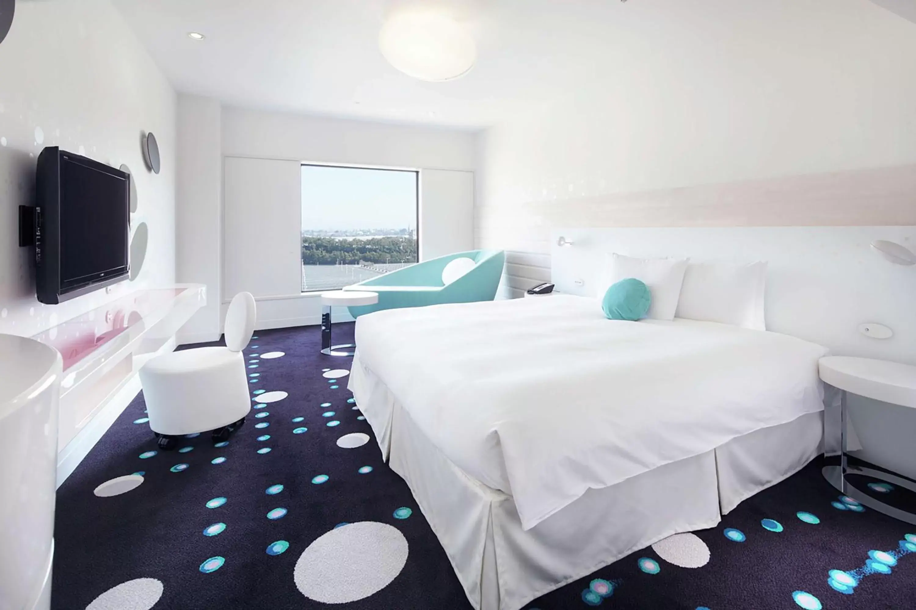 Bedroom, Bed in Hilton Tokyo Bay