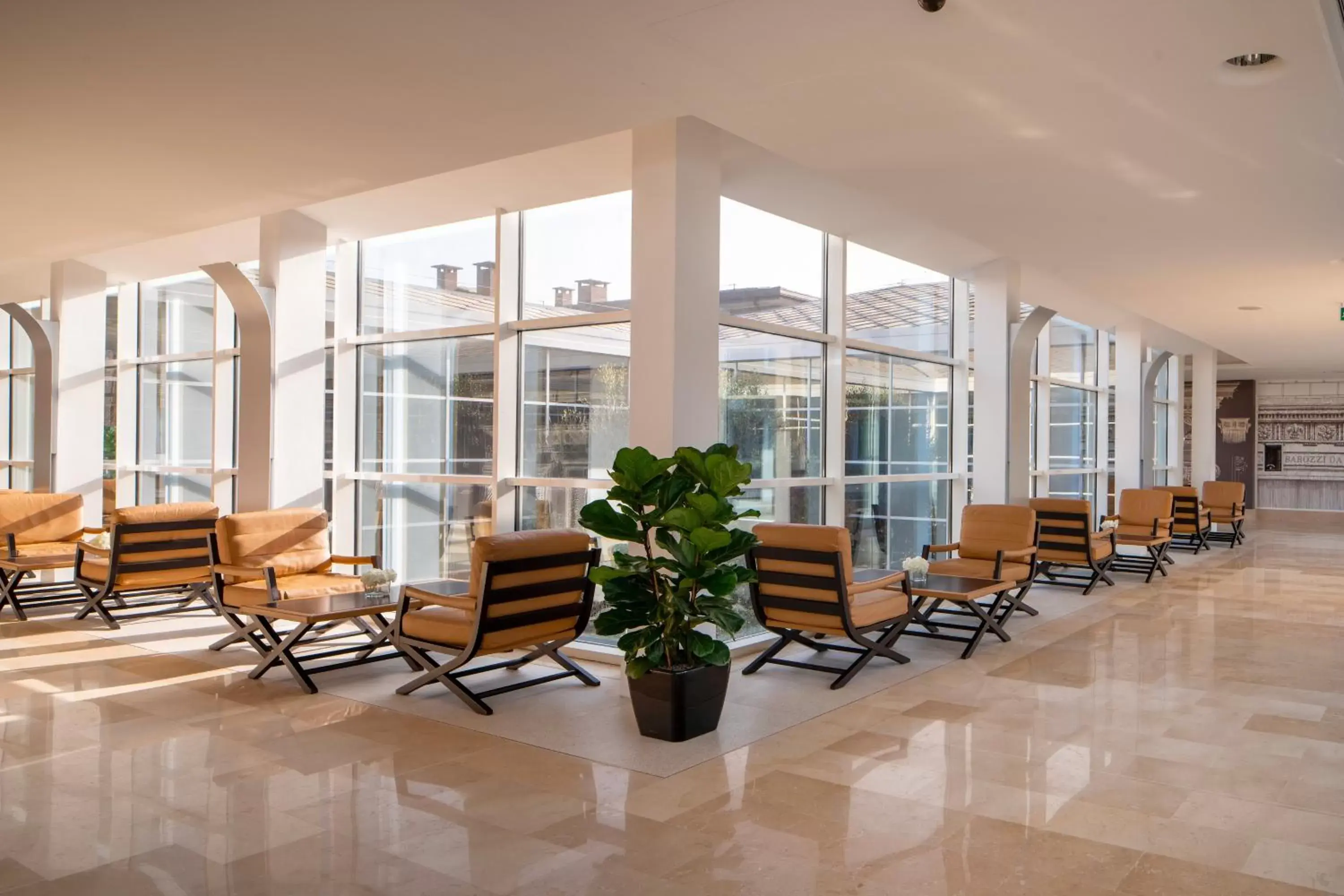 Lobby or reception in UNAHOTELS Bologna San Lazzaro