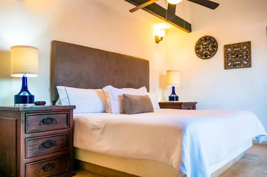 Bed in Los Cabos Golf Resort, Trademark Collection by Wyndham