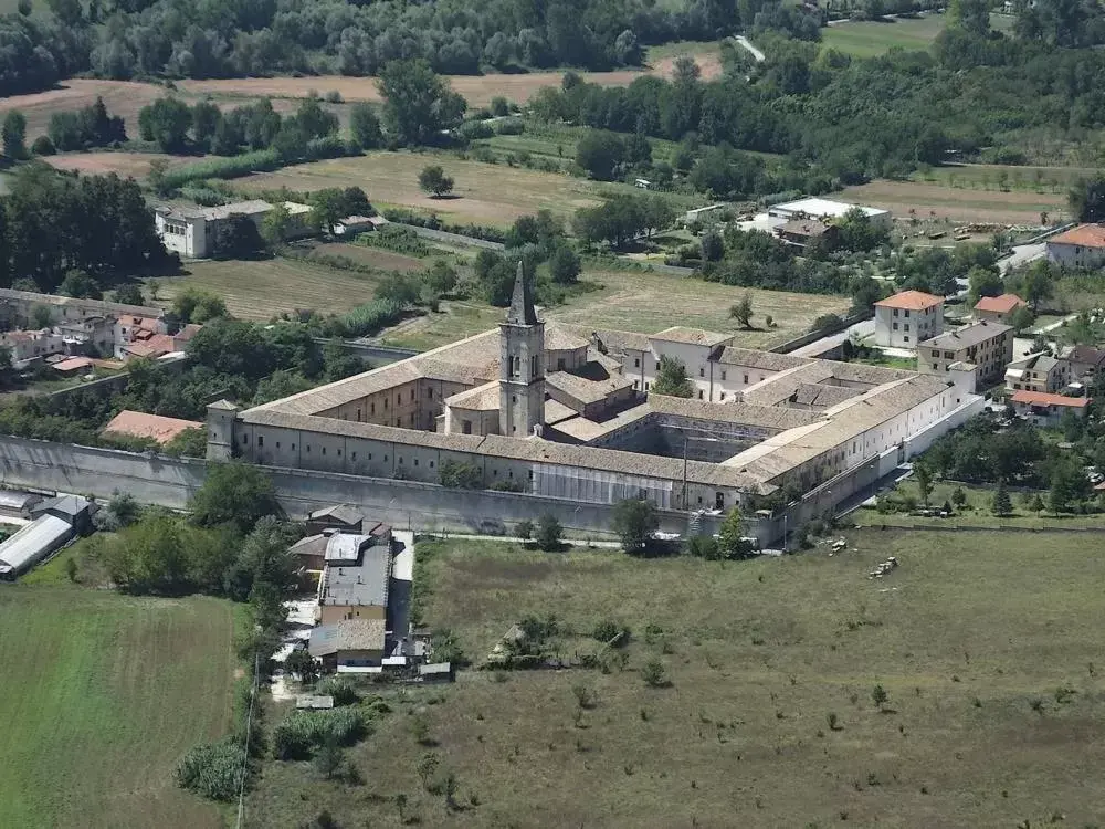 Bird's-eye View in Dietro Piazza Maggiore