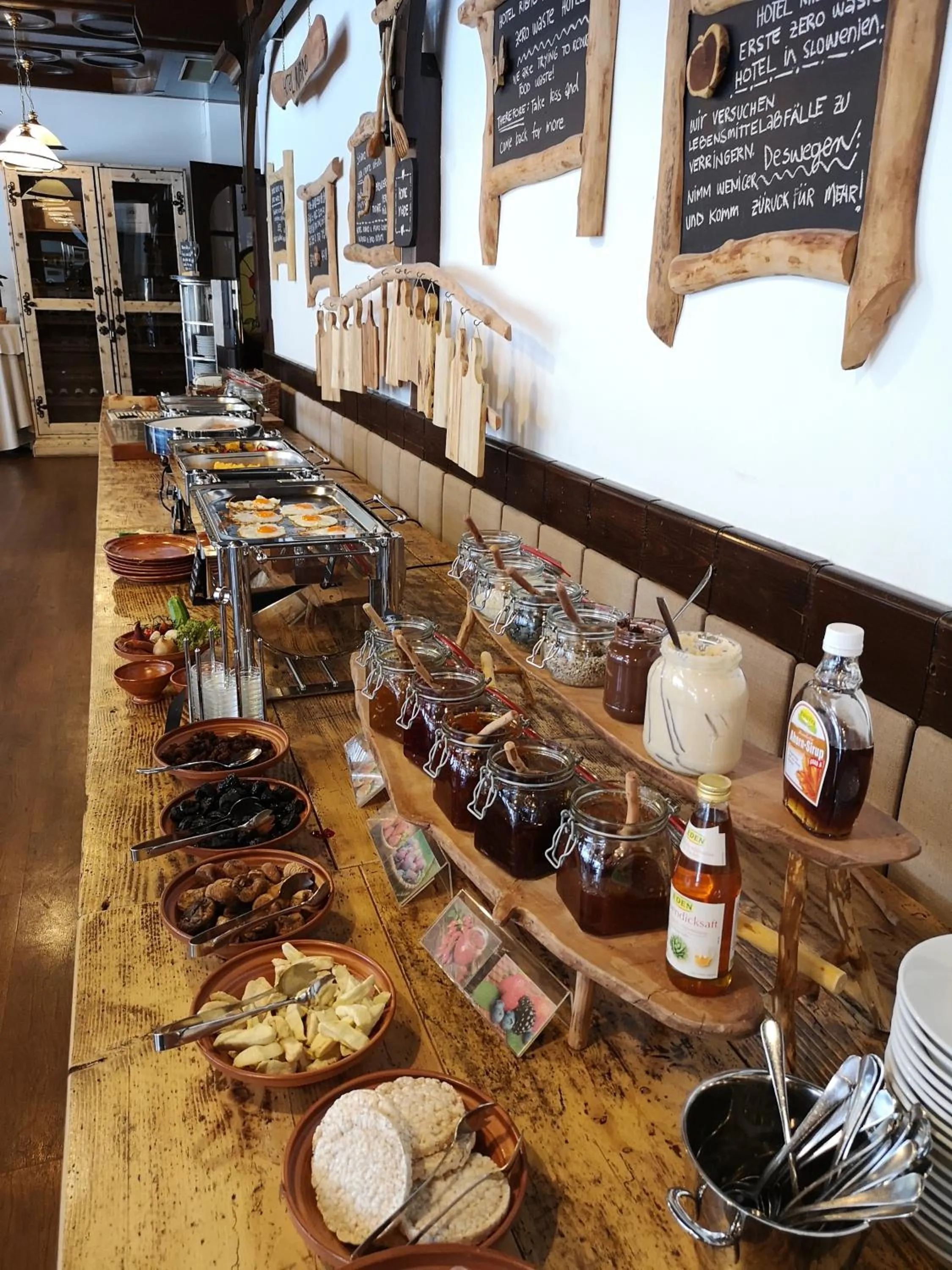 Restaurant/places to eat in Ribno Alpine Hotel