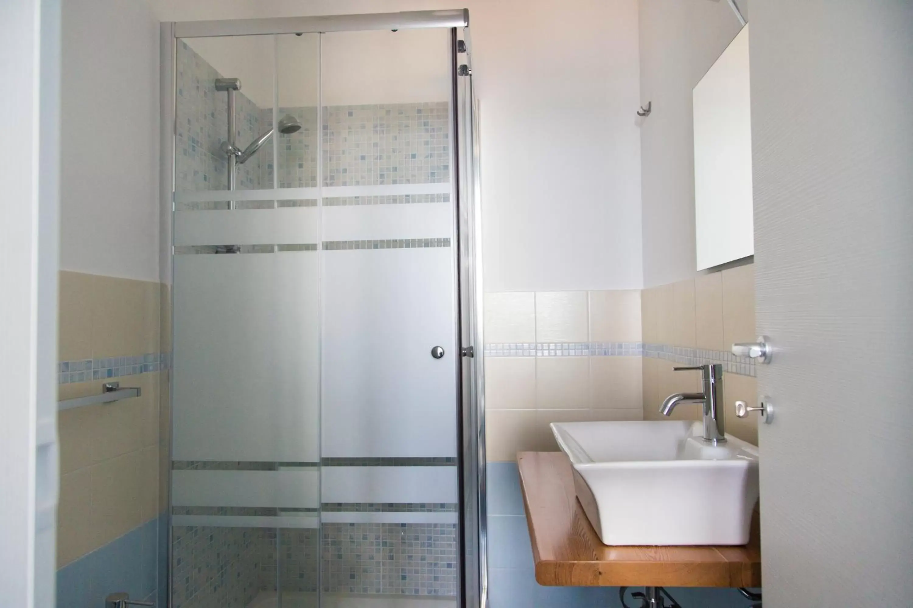 Shower, Bathroom in Nereidi