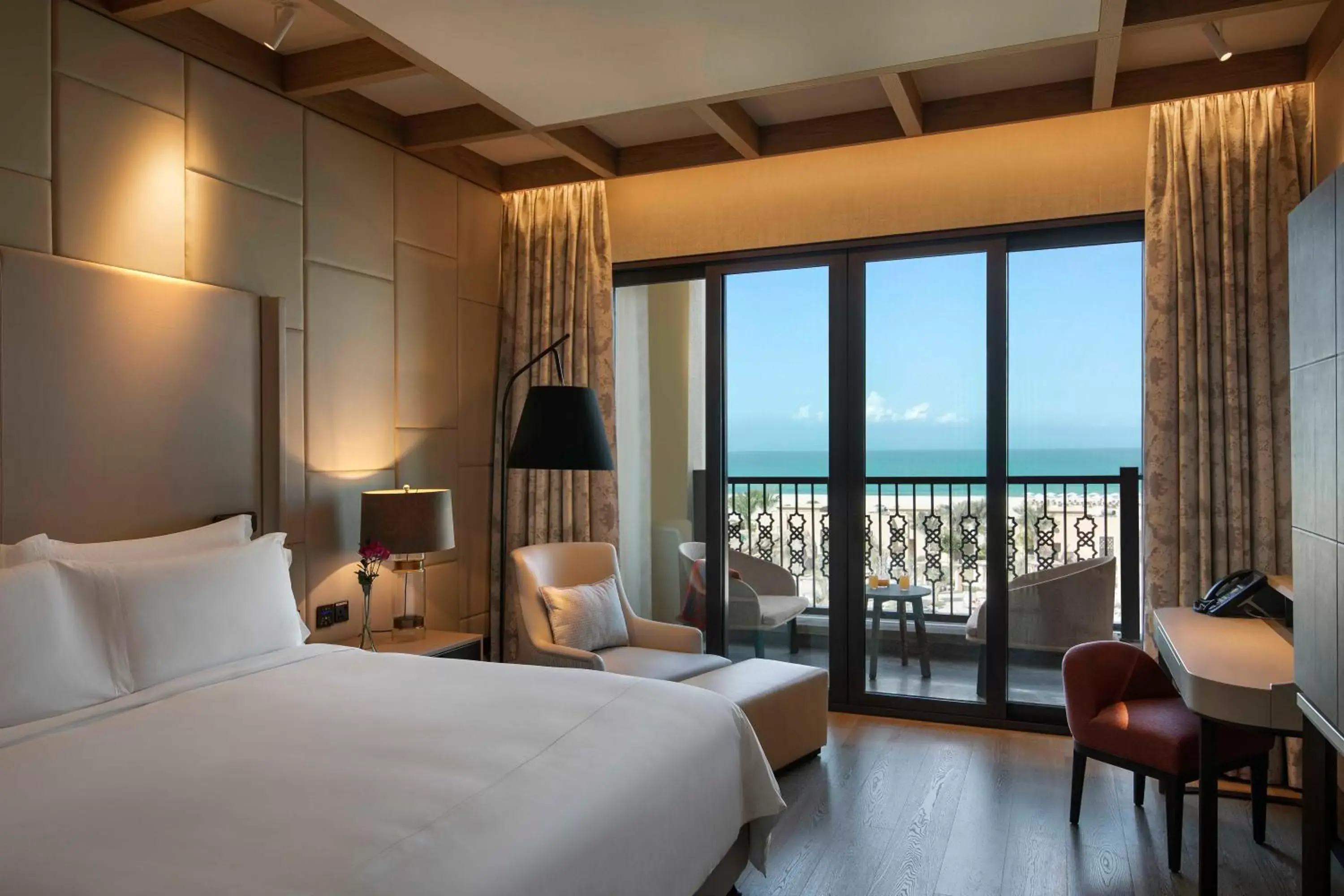 Bed in Saadiyat Rotana Resort and Villas