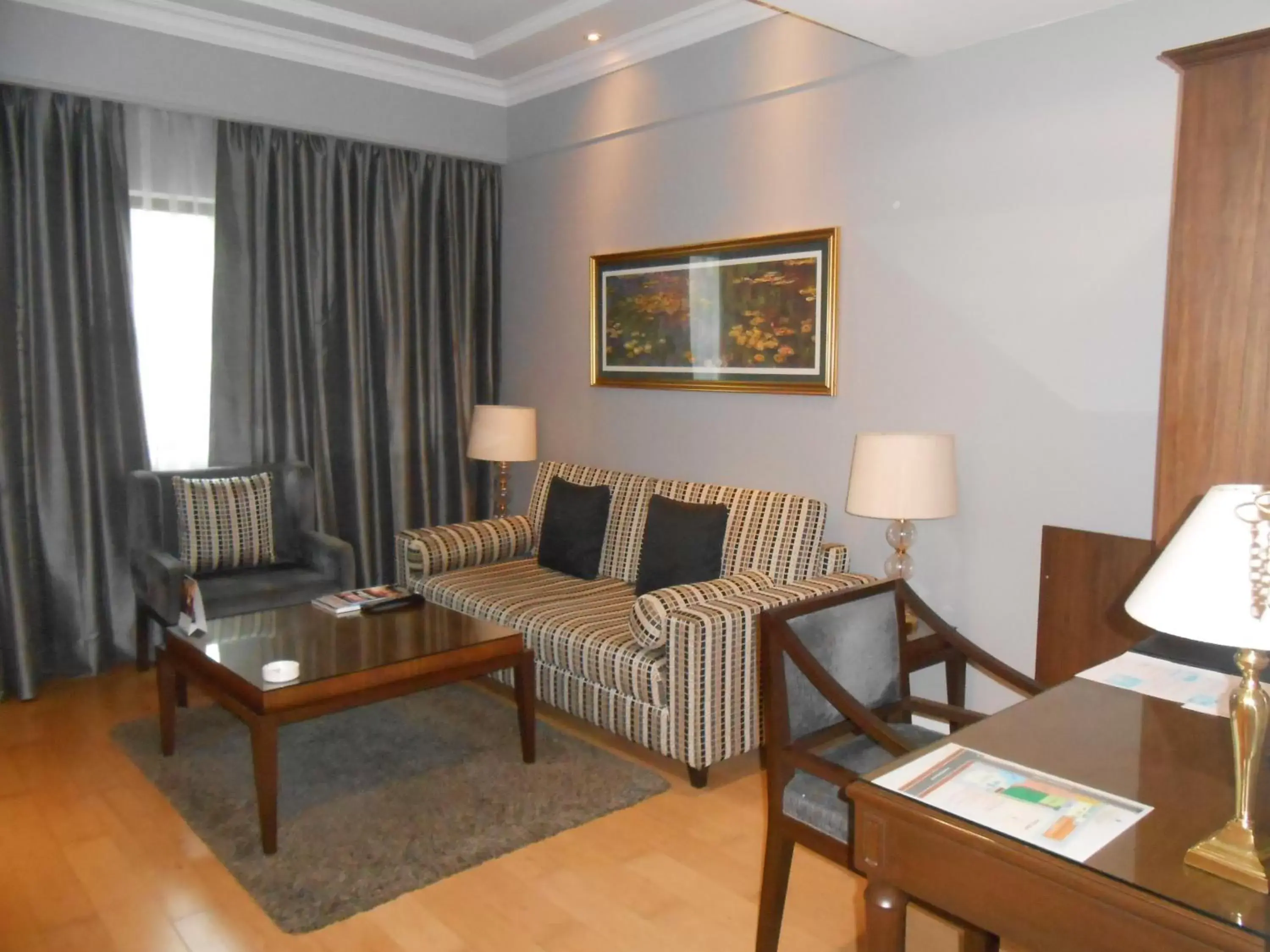 Seating Area in Kenilworth Hotel, Kolkata