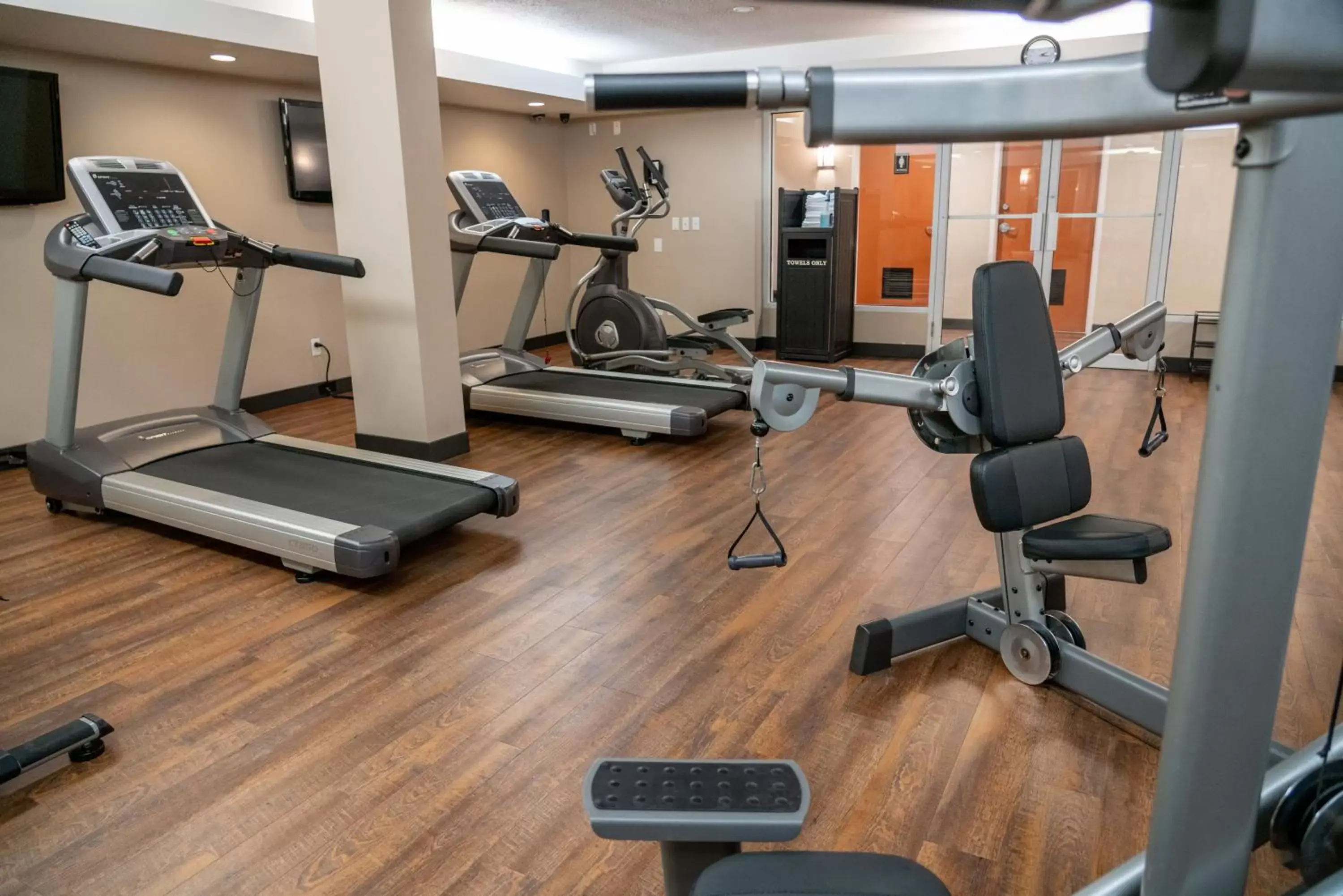 Fitness centre/facilities, Fitness Center/Facilities in Pocaterra Inn & Waterslide