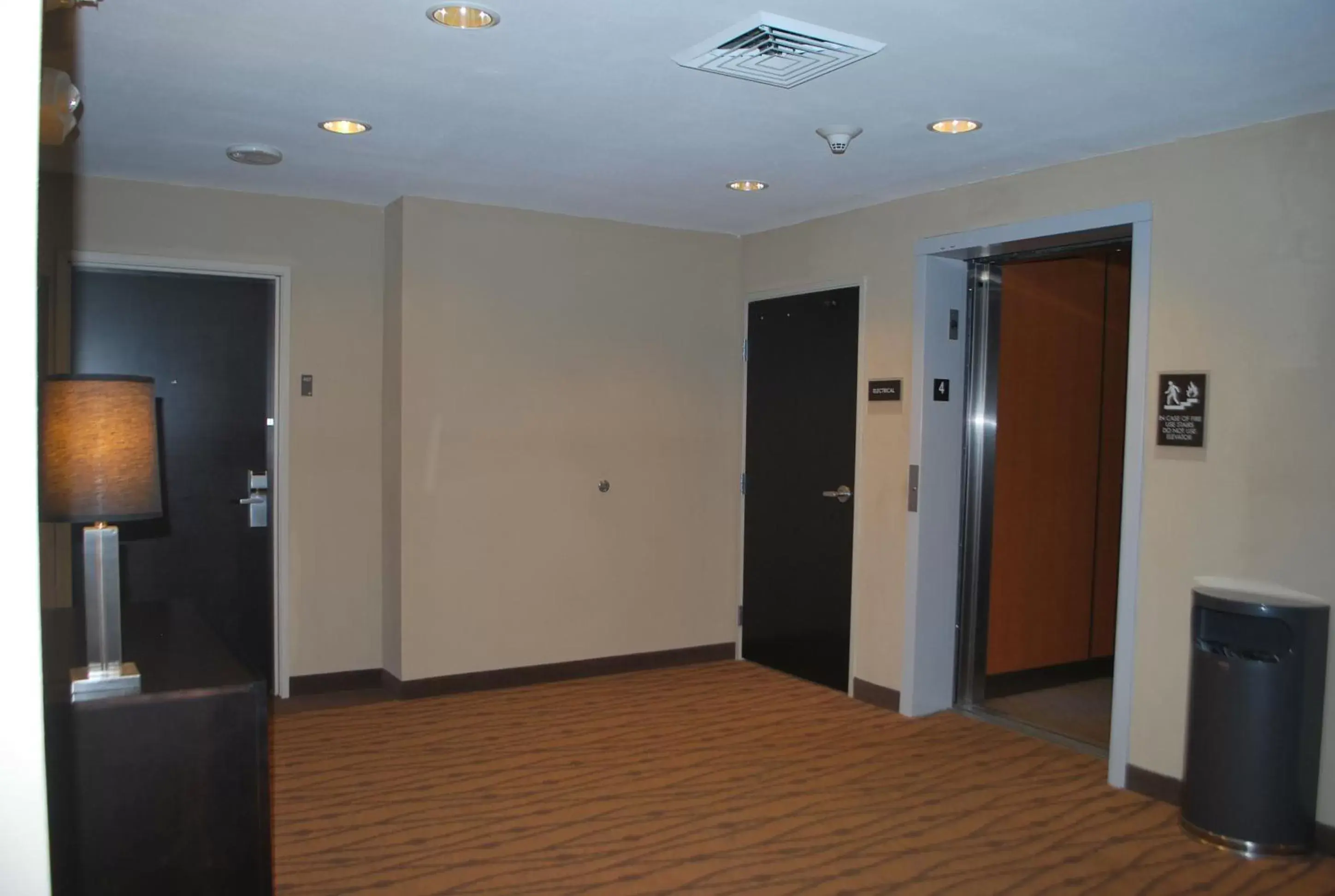 Area and facilities, TV/Entertainment Center in Sleep Inn & Suites Clintwood