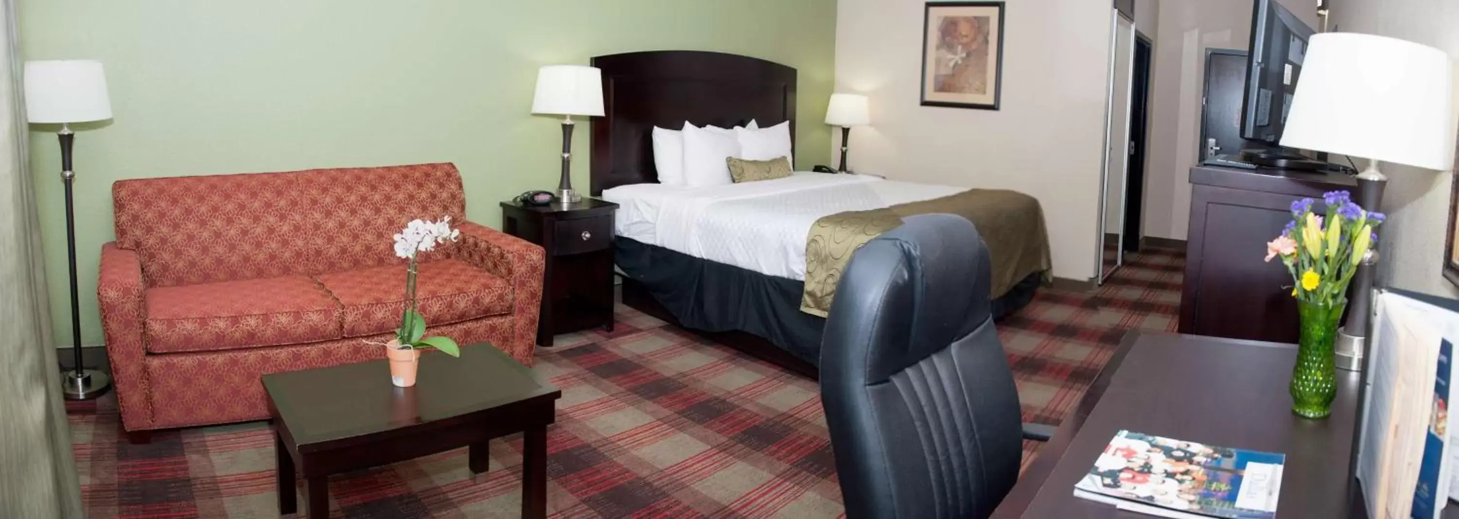 Executive King Room in Best Western Plus Addison/Dallas Hotel