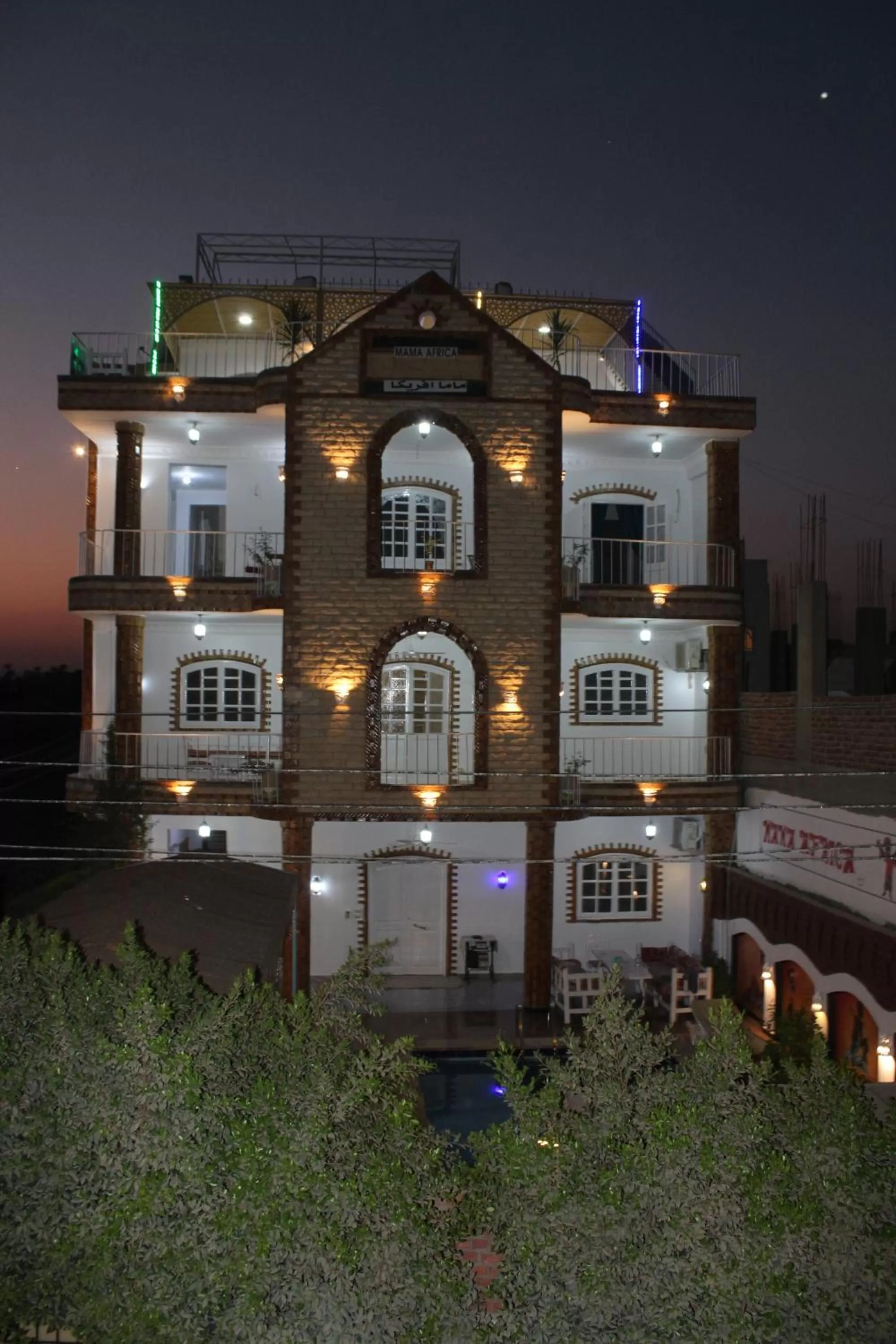 Mama Africa Apts & Studios