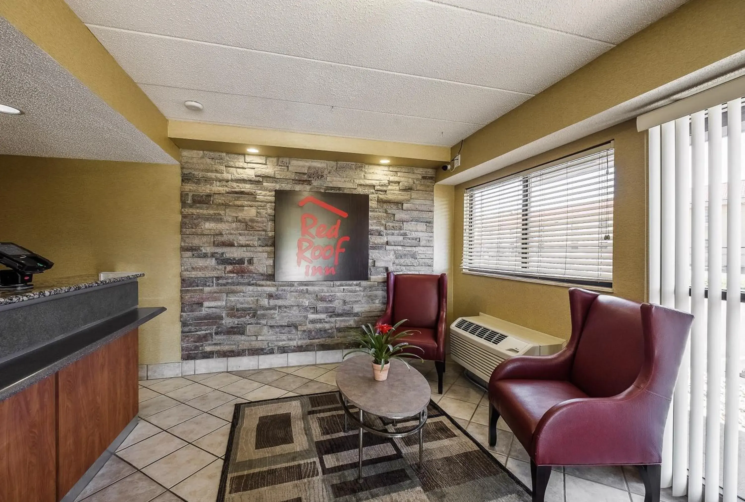 Lobby or reception in Red Roof Inn Columbus East- Reynoldsburg Lobby or reception in Red Roof Inn Columbus East- Reynoldsburg