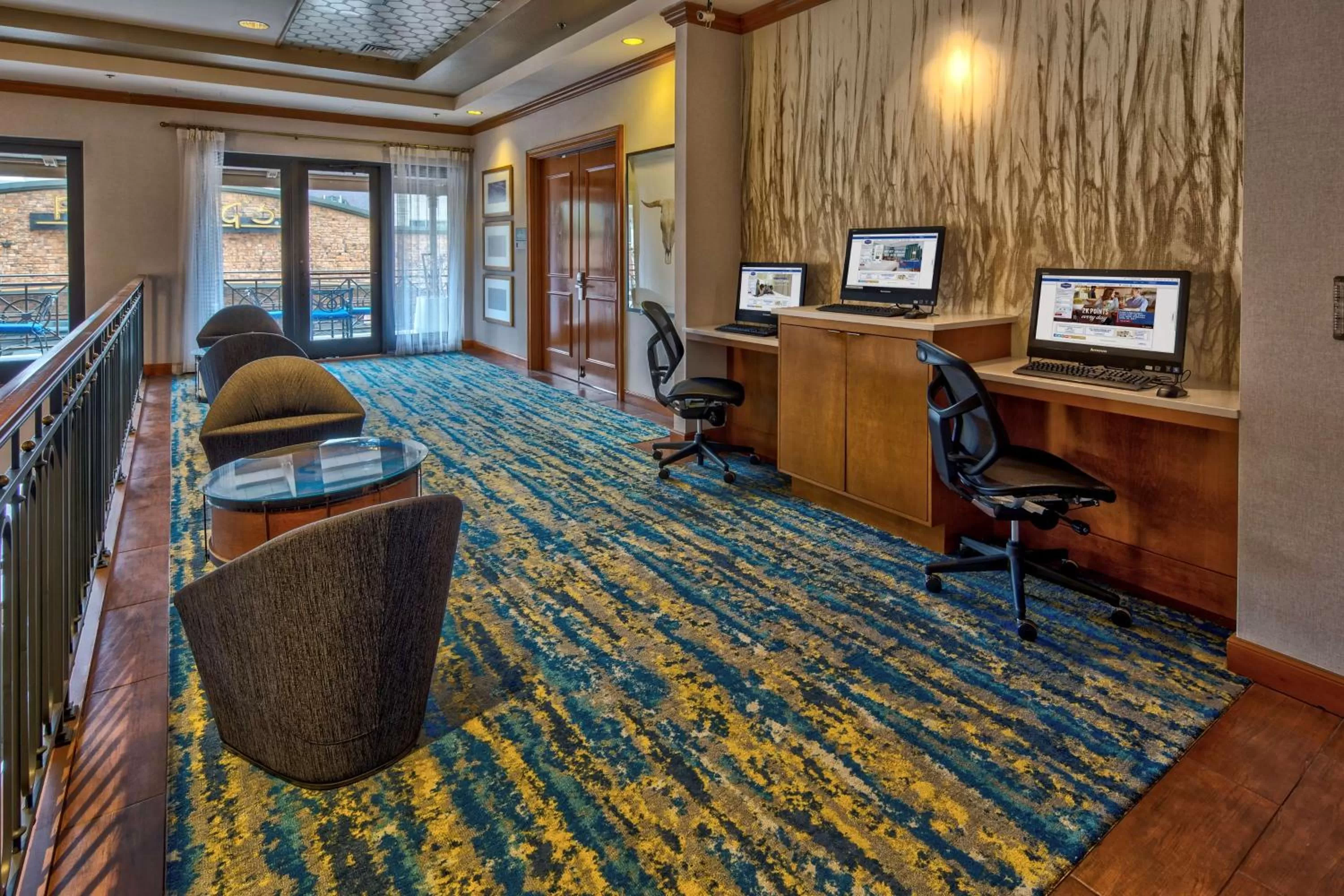 Business facilities in Hampton Inn & Suites Austin - Downtown