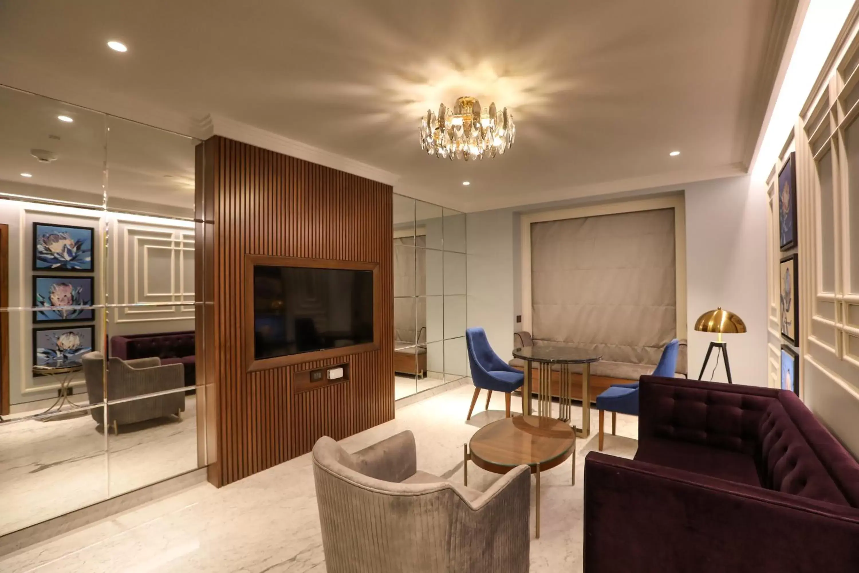 Living room, Seating Area in Radisson Blu Hotel GRT, Chennai International Airport