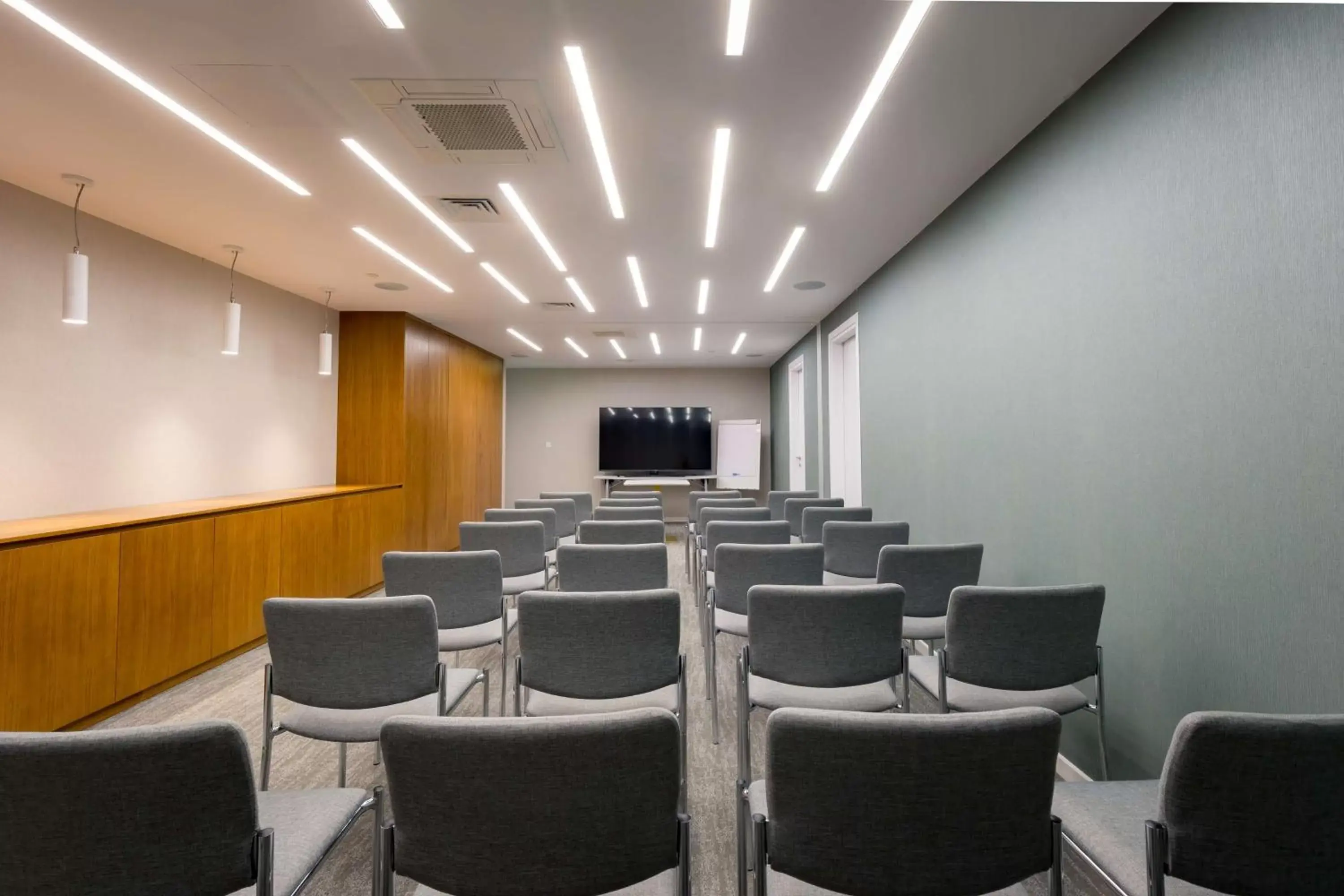 Meeting/conference room in Radisson Beach Resort Larnaca