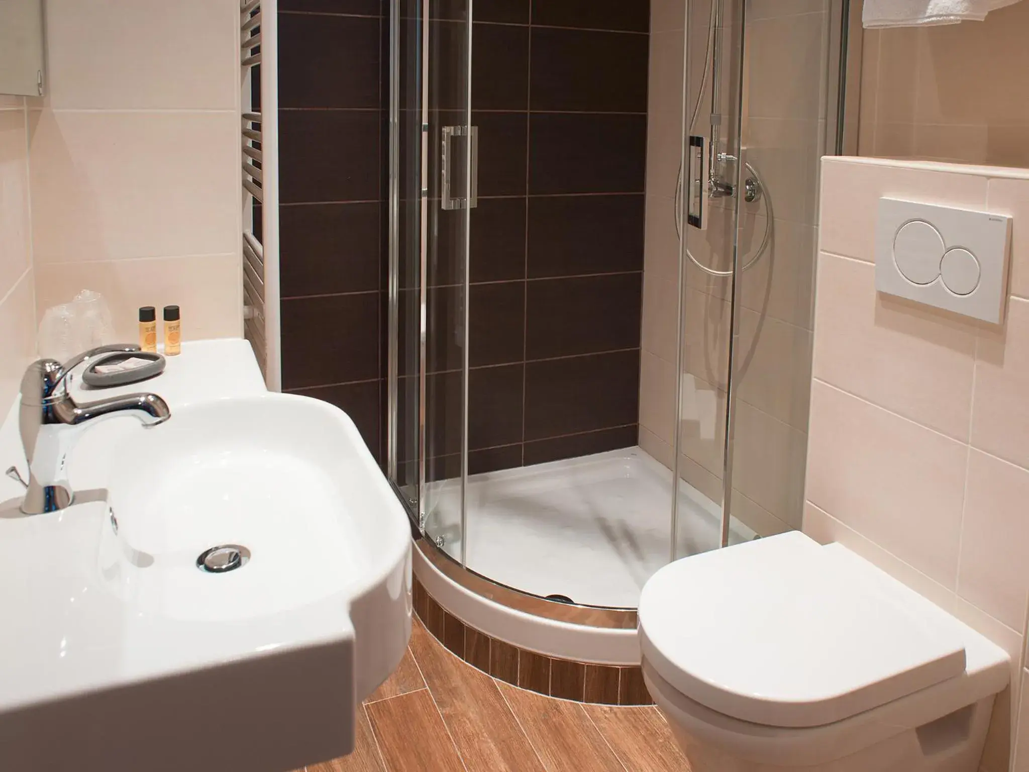 Bathroom in Hôtel Esprit d'Azur