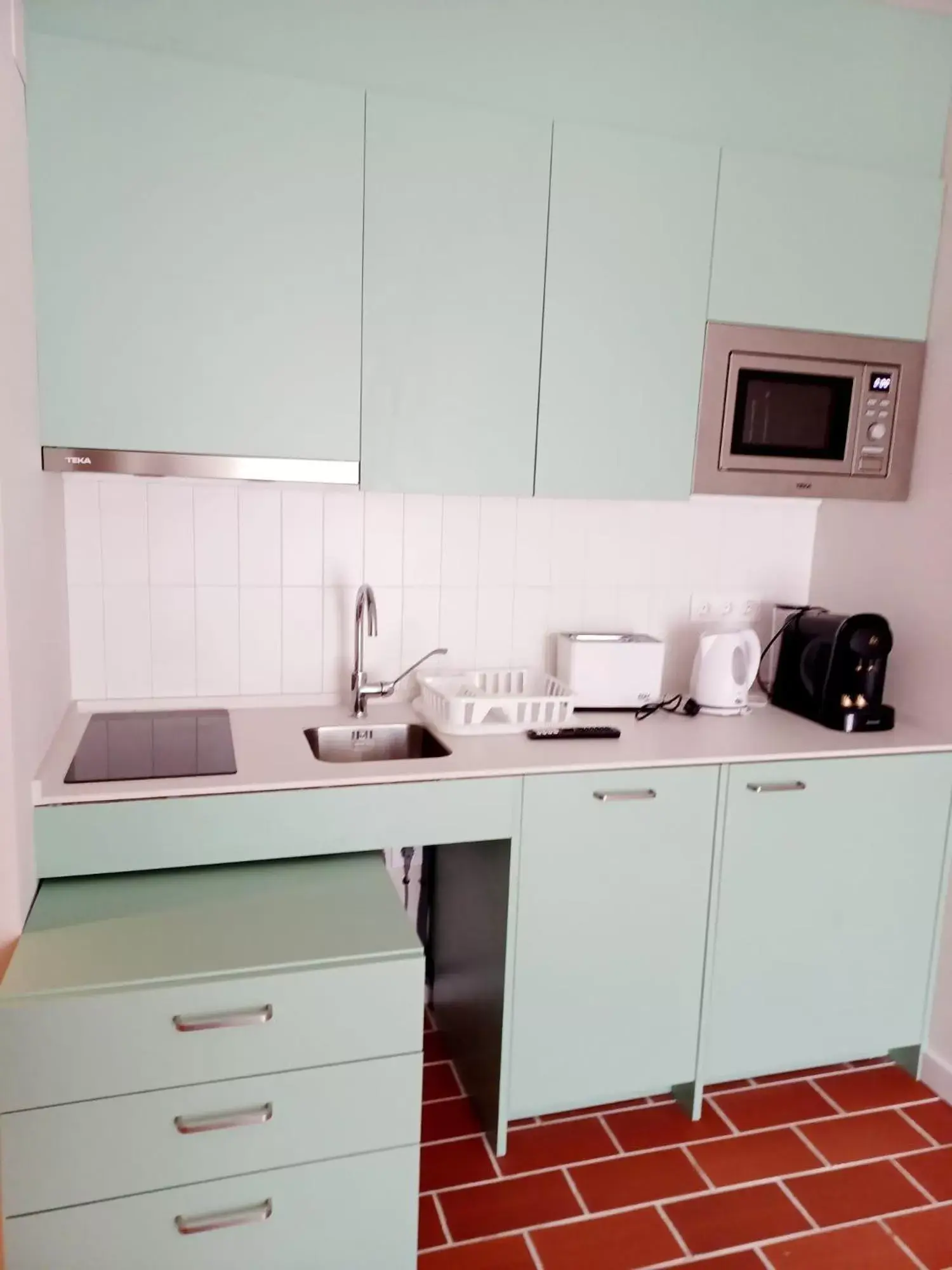 Coffee/tea facilities, Kitchen/Kitchenette in Terra Aurea Aparthotel