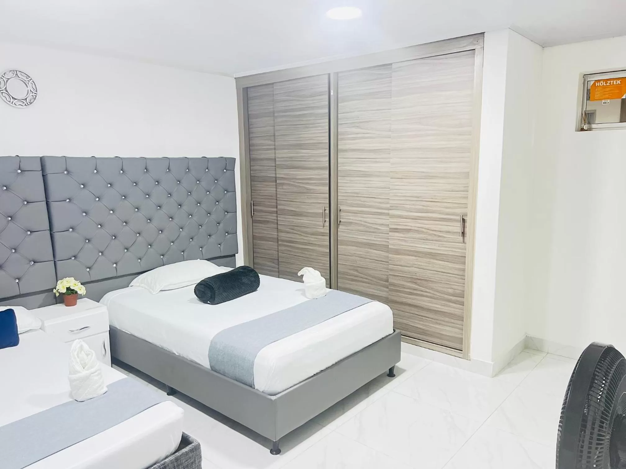 Photo of the whole room, Bed in La Forêt de Café Hotel