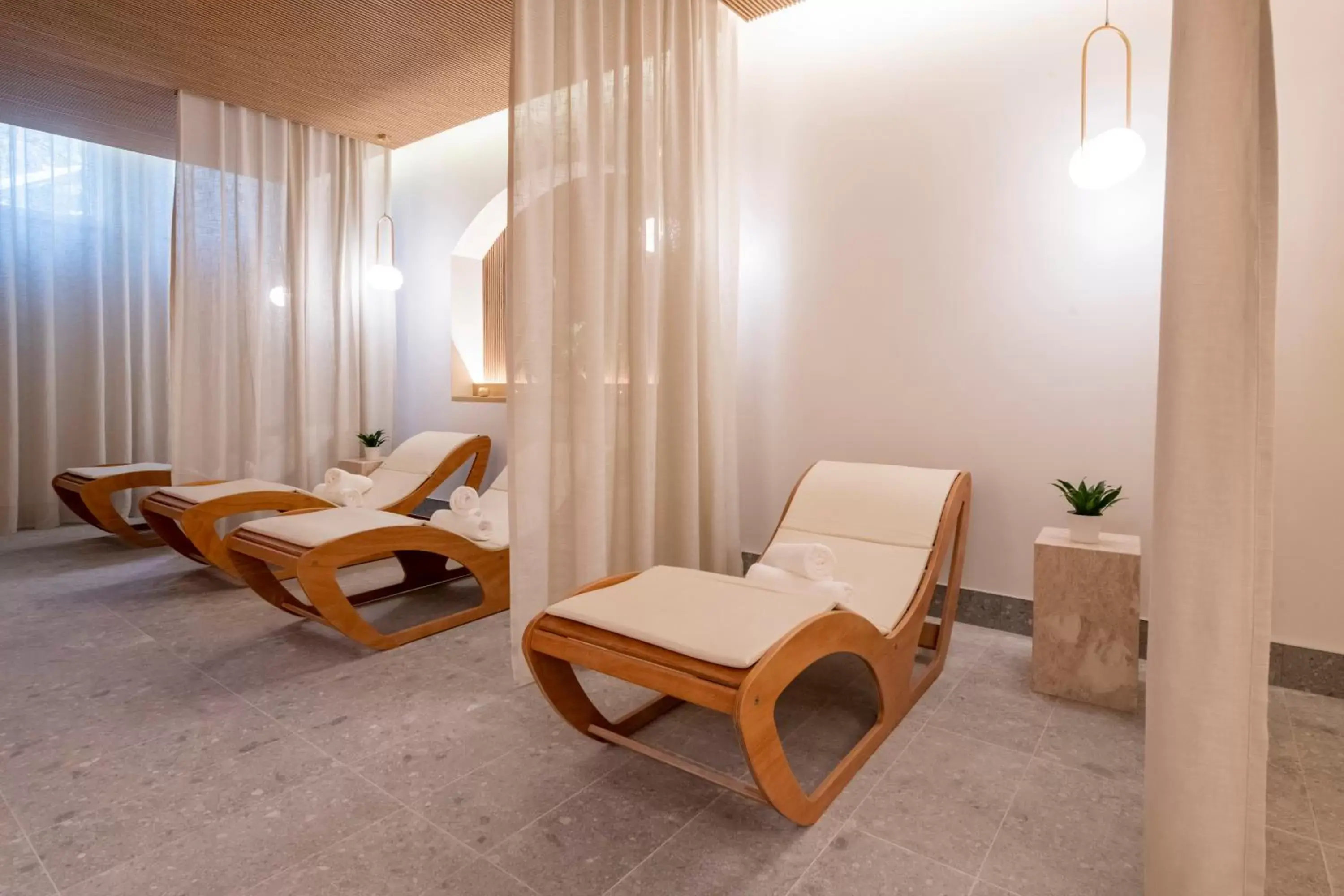 Swimming pool, Spa/Wellness in Maison Sofia - MGallery
