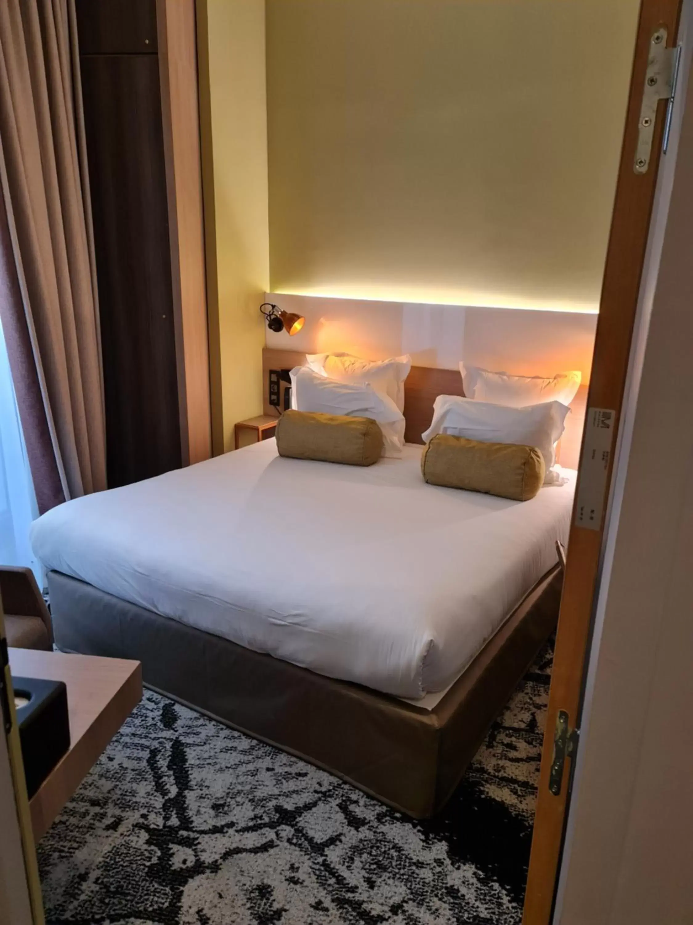 Bed in Hôtel B55