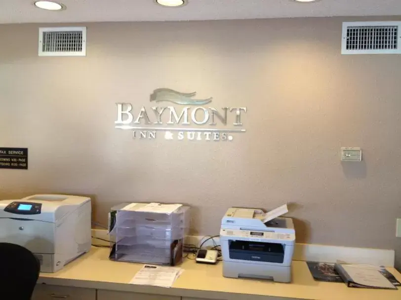 Business facilities in Baymont Inn & Suites by Wyndham San Marcos