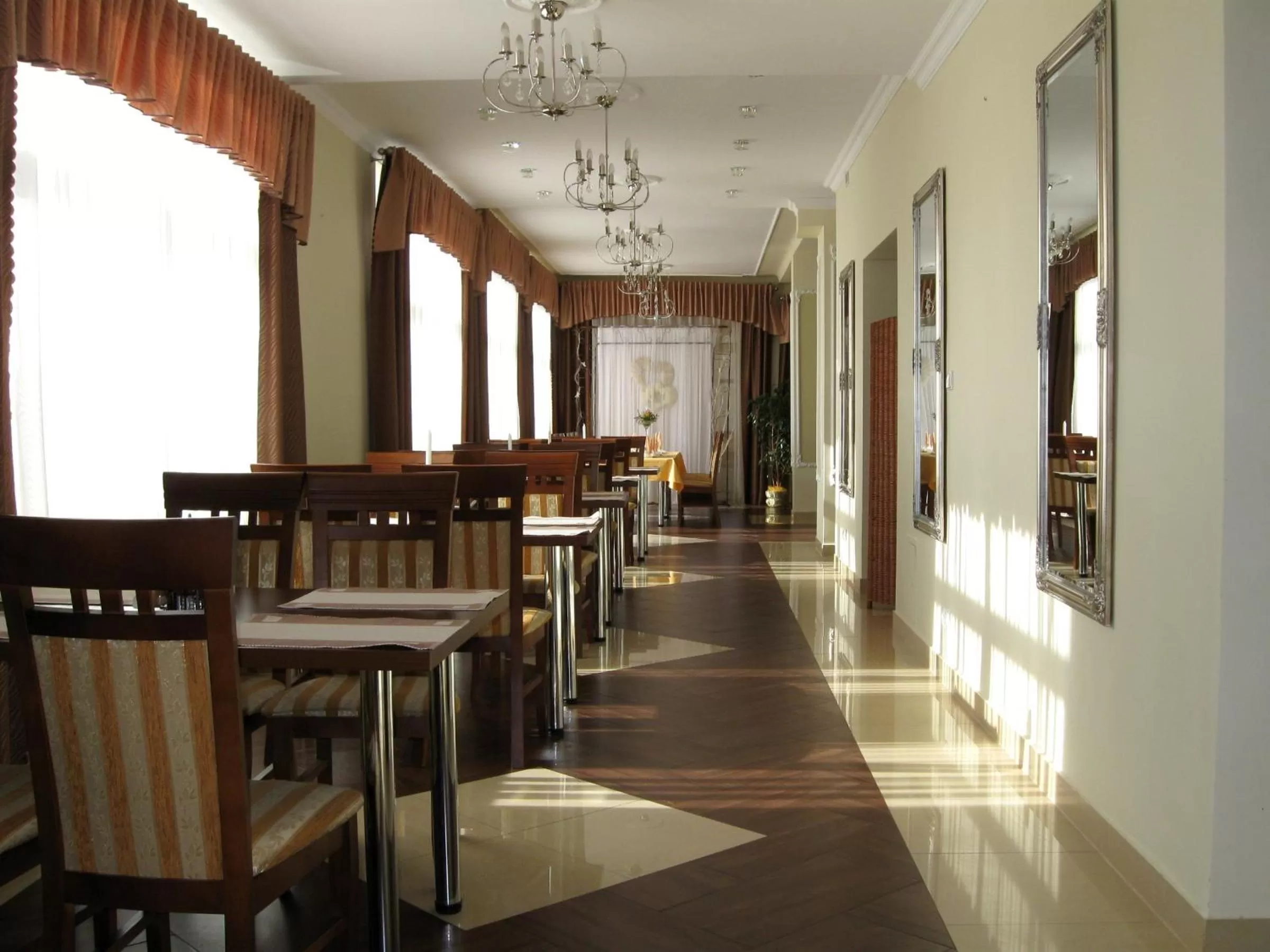 Restaurant/places to eat in Noclegi Sezam