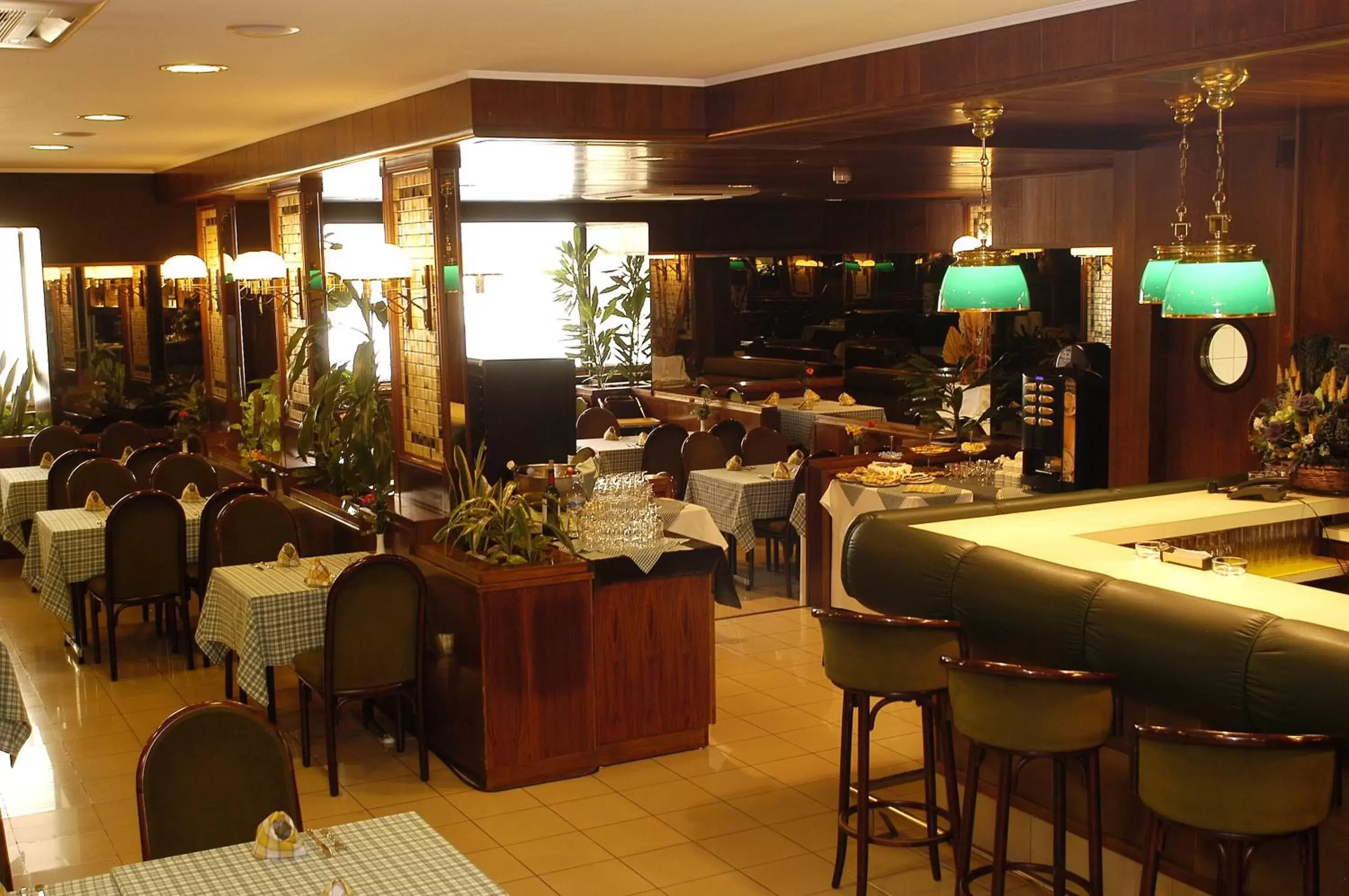 Lounge or bar, Restaurant/Places to Eat in Andorra Palace