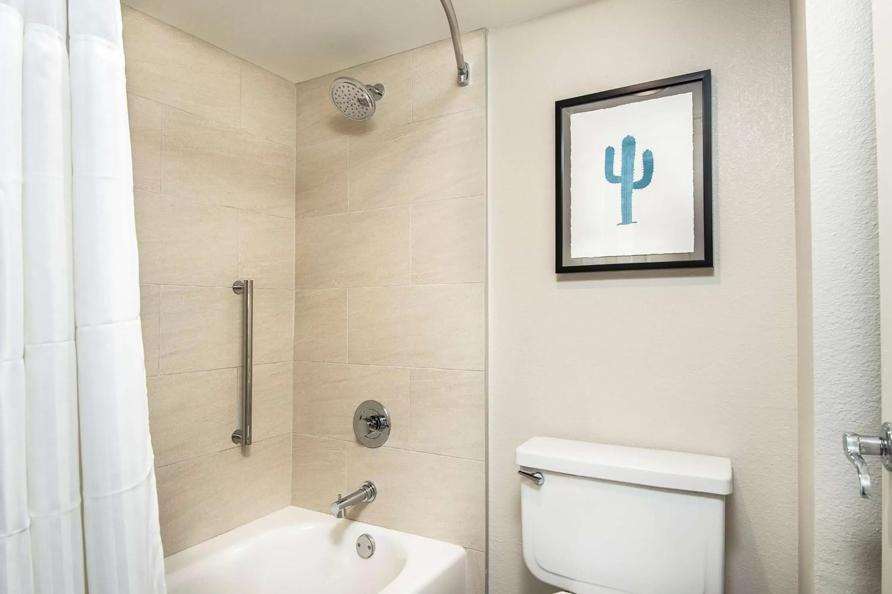 Bathroom in Hilton Phoenix Resort at the Peak - Formerly Pointe Hilton Squaw Peak Resort