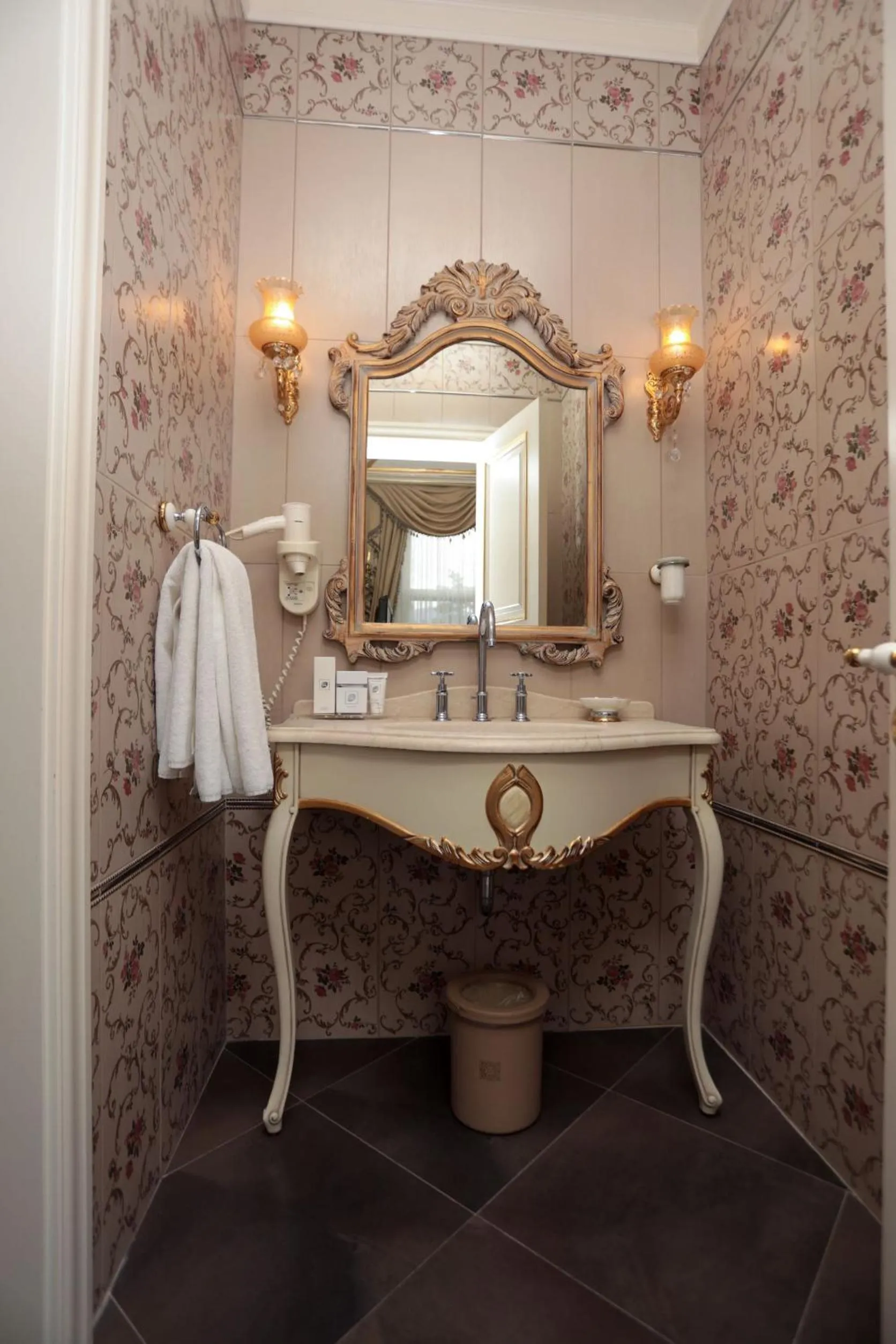 Bathroom in Limak Yalova Thermal Boutique Hotel